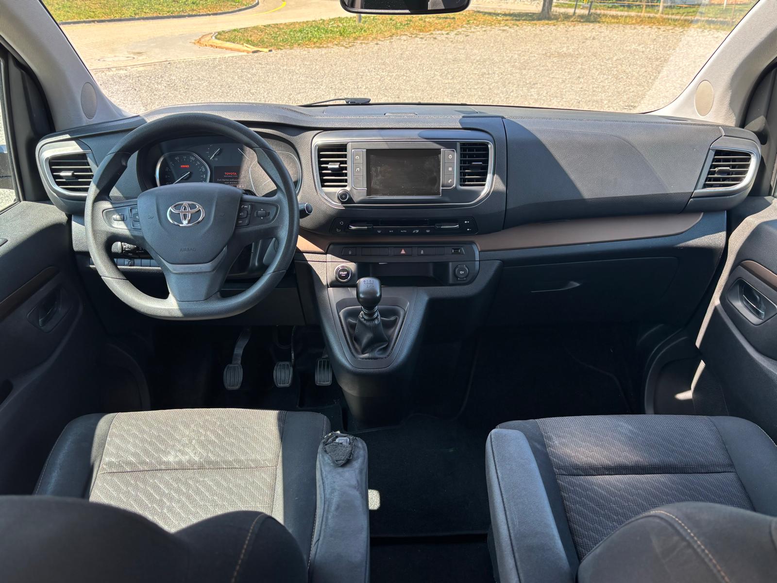 TOYOTA 2.0 D Family-image-5