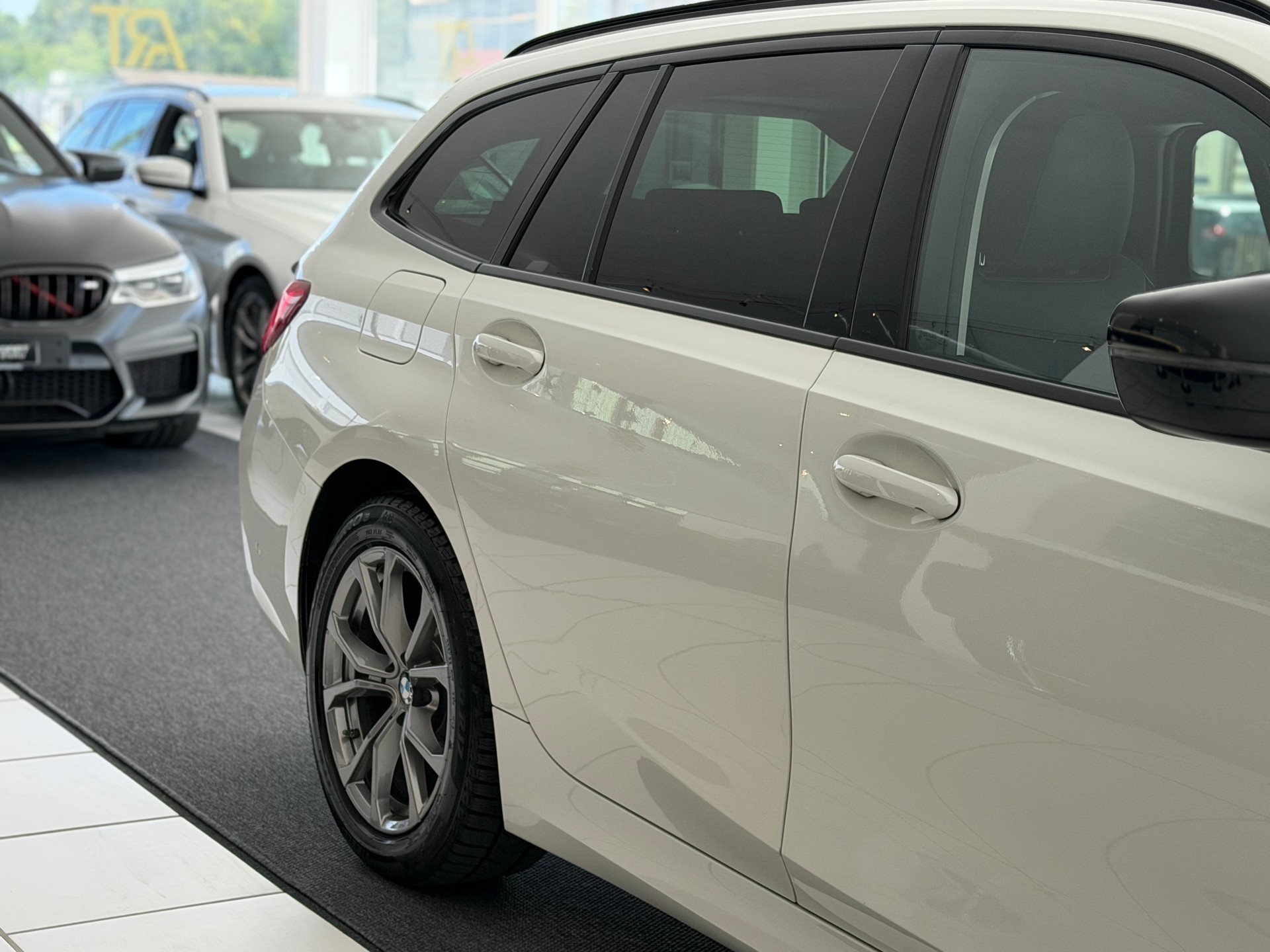BMW 320d xDrive 48V Touring Sport Line Steptronic**Frisch ab MFK & Service**-image-5