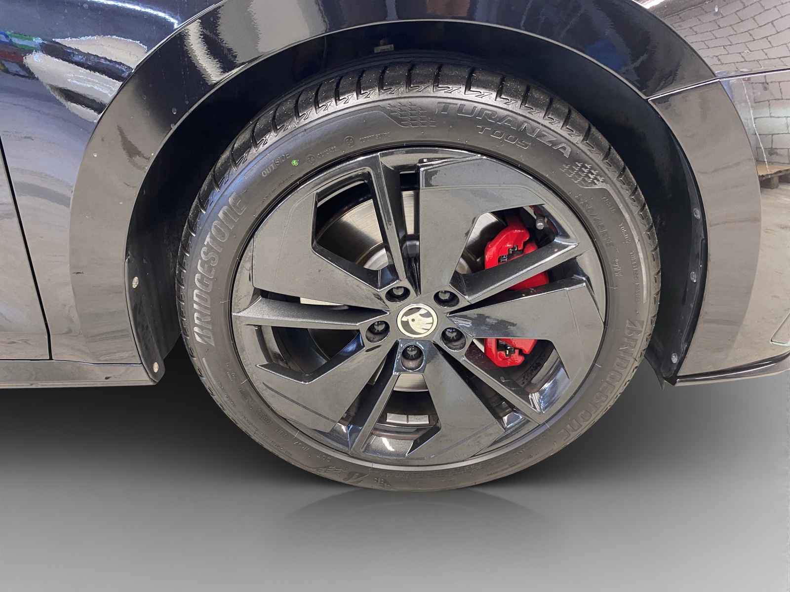 SKODA Octavia Combi 2.0 TSI DSG RS-image-15