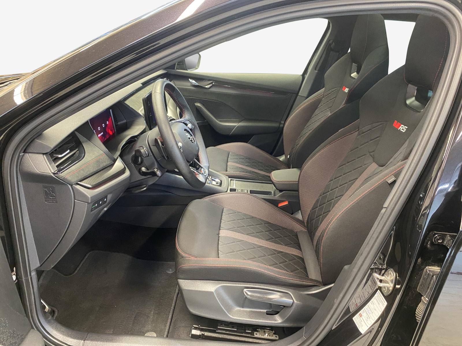 SKODA Octavia Combi 2.0 TSI DSG RS-image-7