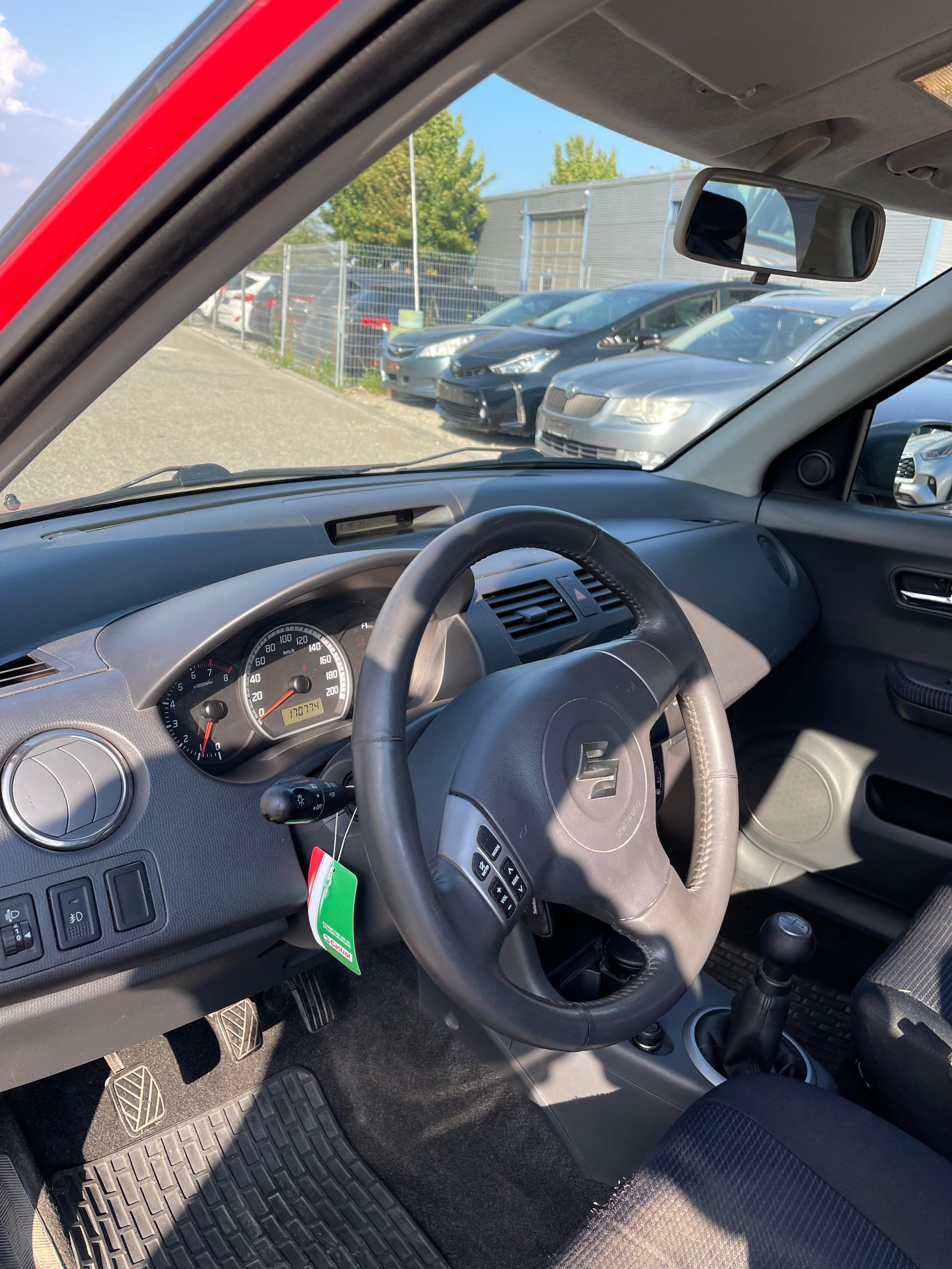 SUZUKI Swift 1.3i 16V GL Top 4x4 ** Frisch Ab MFK: 28.08.2026 ** **-image-8