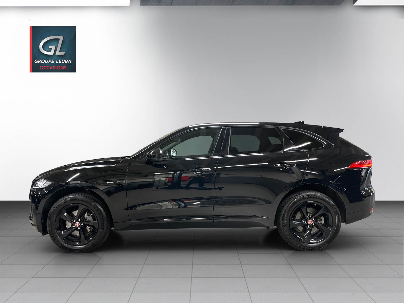 JAGUAR F-Pace 2.0d R-Sport AWD Automatik-image-2