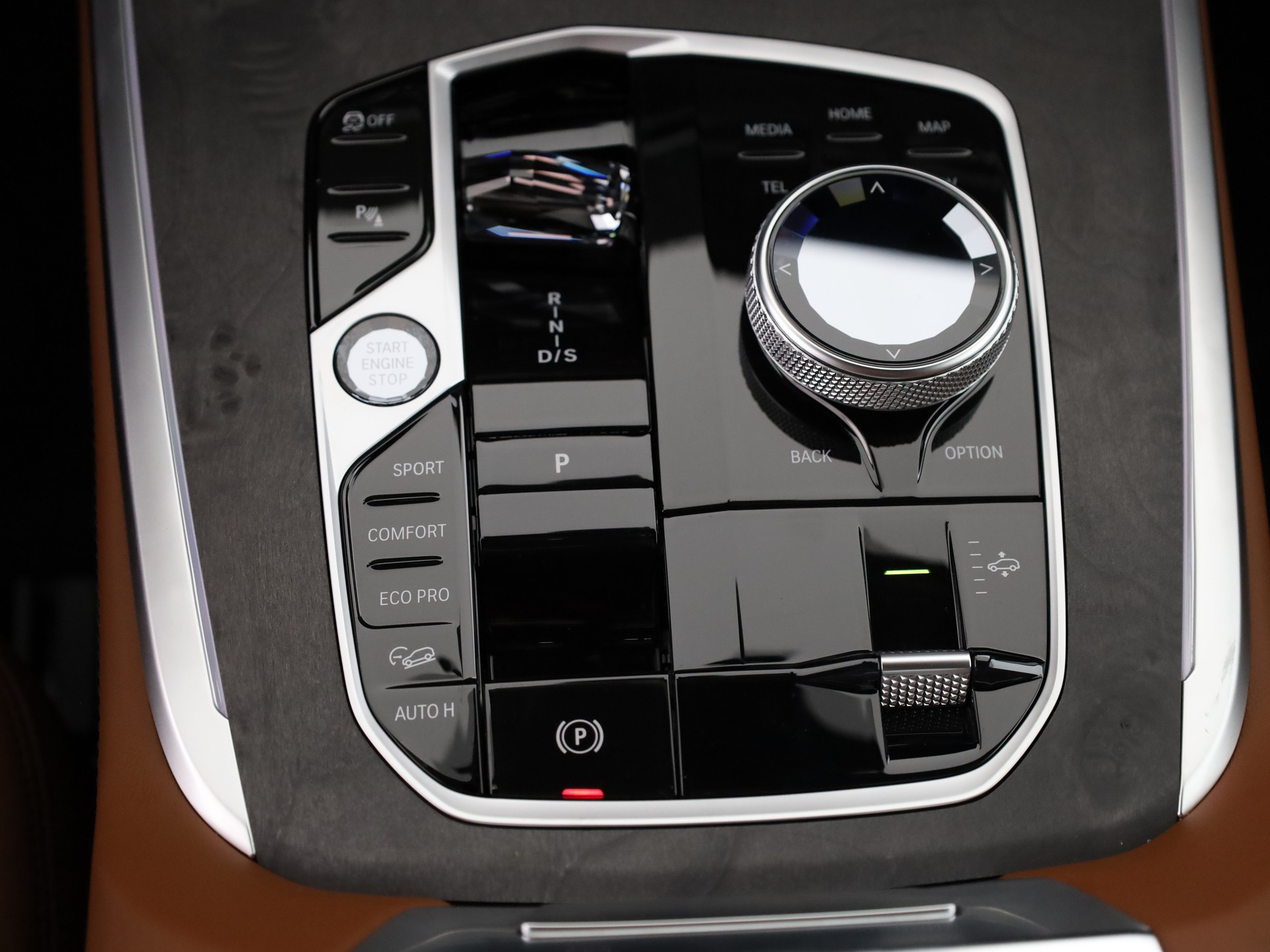 BMW X7 40i xDrive-image-16