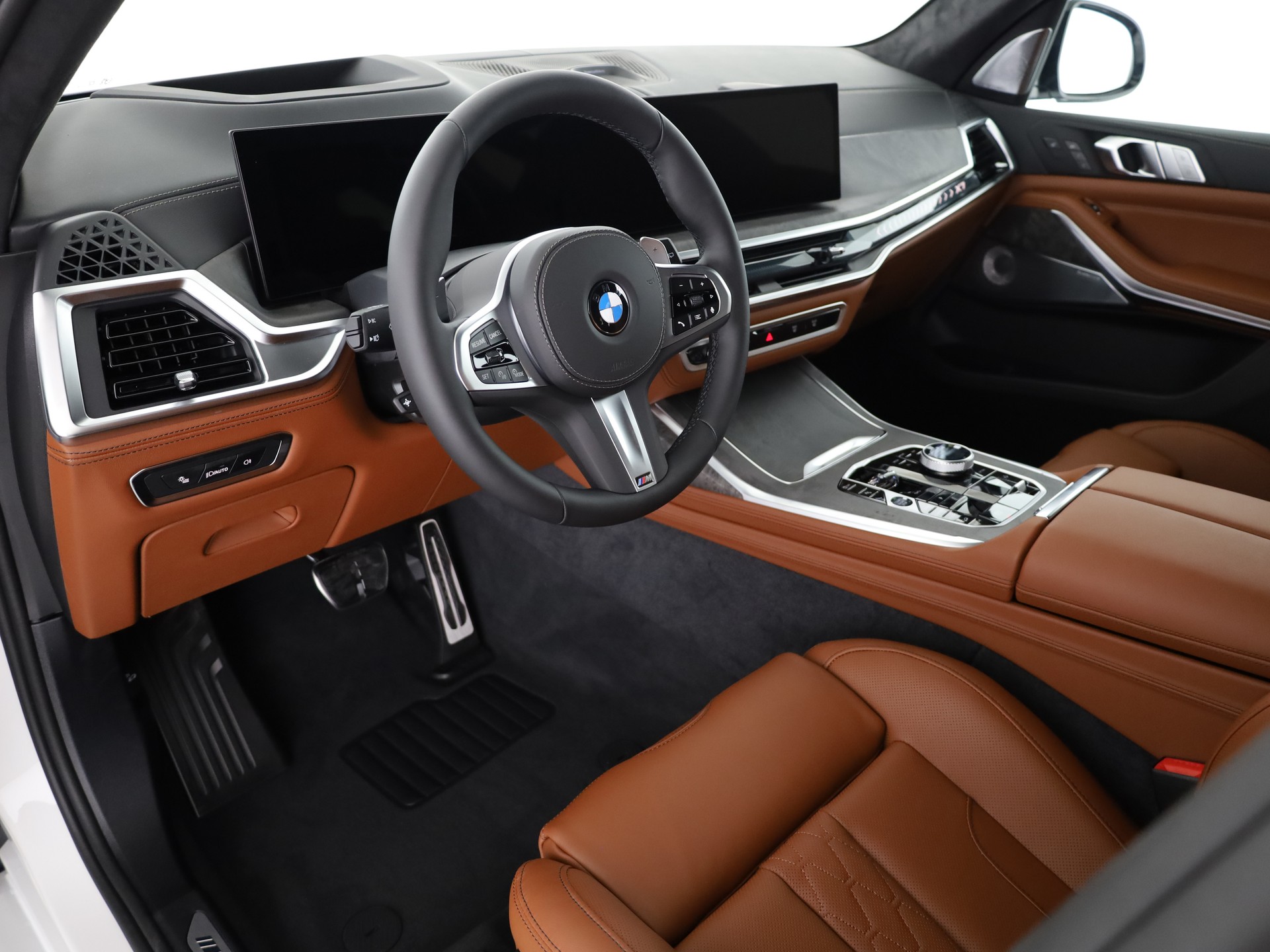 BMW X7 40i xDrive-image-9