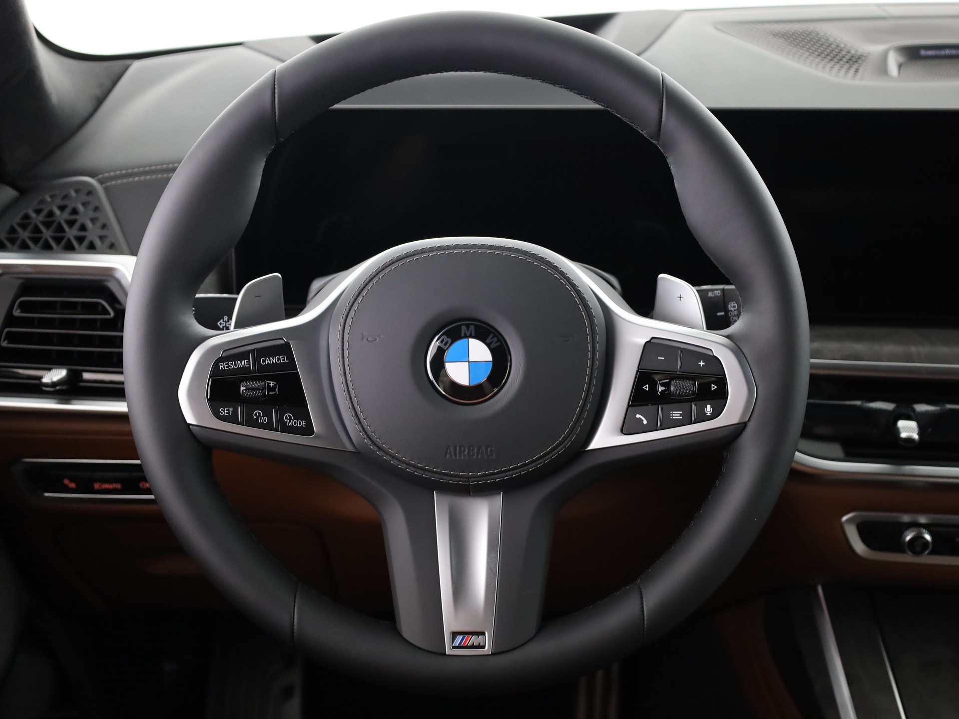 BMW X7 40i xDrive-image-18