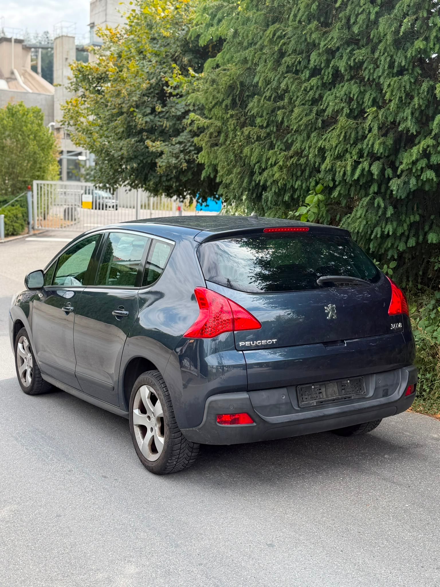 PEUGEOT 3008 1.6 16V T R.Garros-image-4