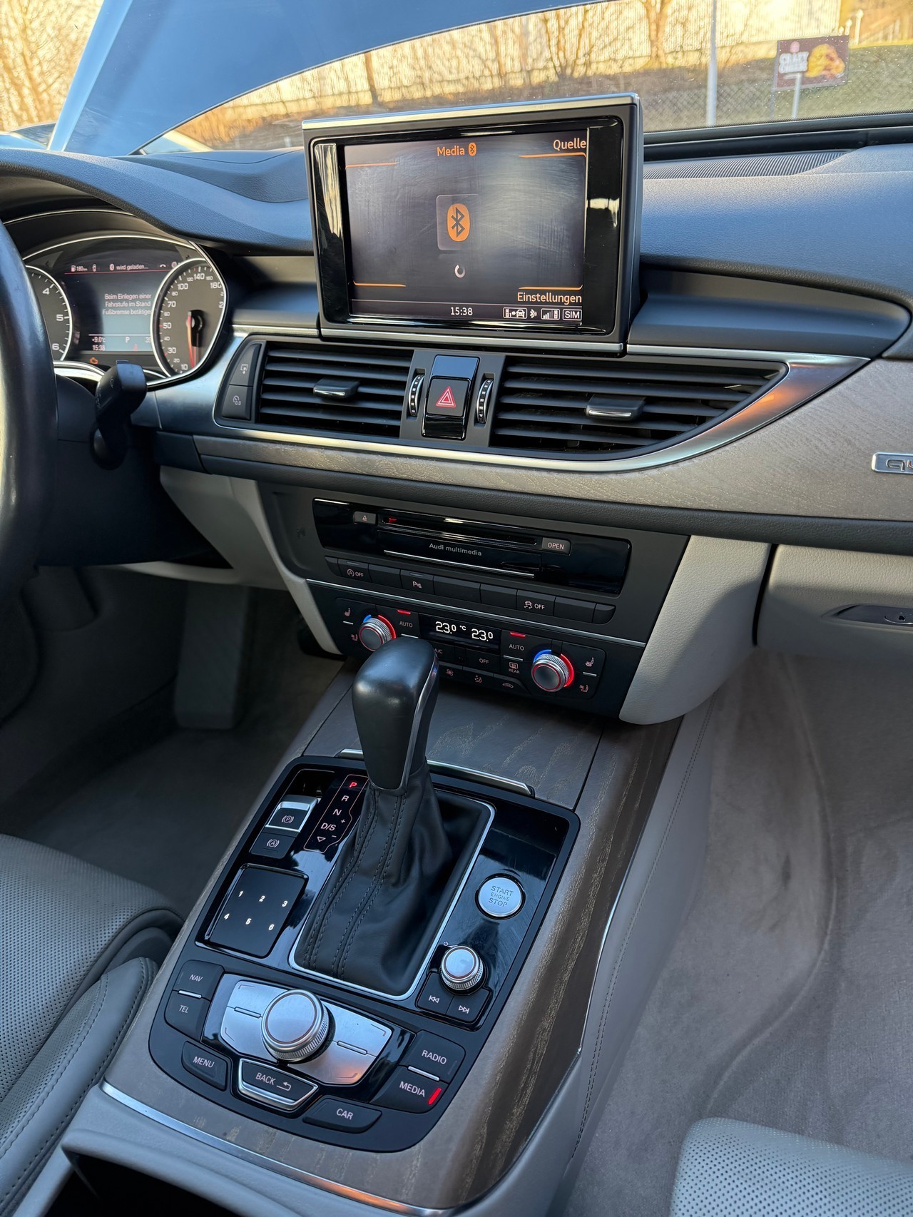 AUDI A6 Avant 3.0 TDI V6 Attraction S-tronic-image-12