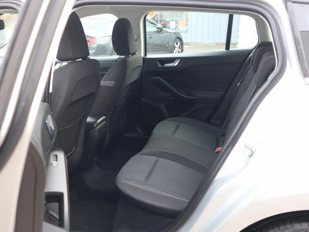 FORD Focus 1.5 TDCi Trend Automatic ** Navigation ** Parc D.Control v+h ** Klimaanlage ** Tempomat **-image-11