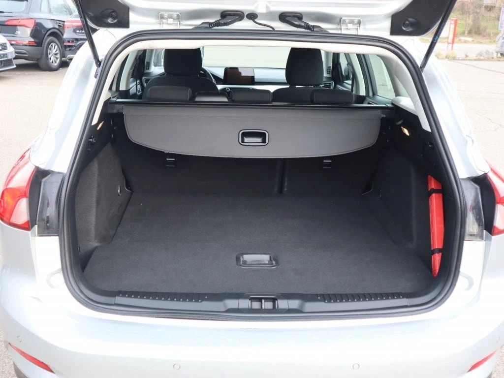 FORD Focus 1.5 TDCi Trend Automatic ** Navigation ** Parc D.Control v+h ** Klimaanlage ** Tempomat **-image-6