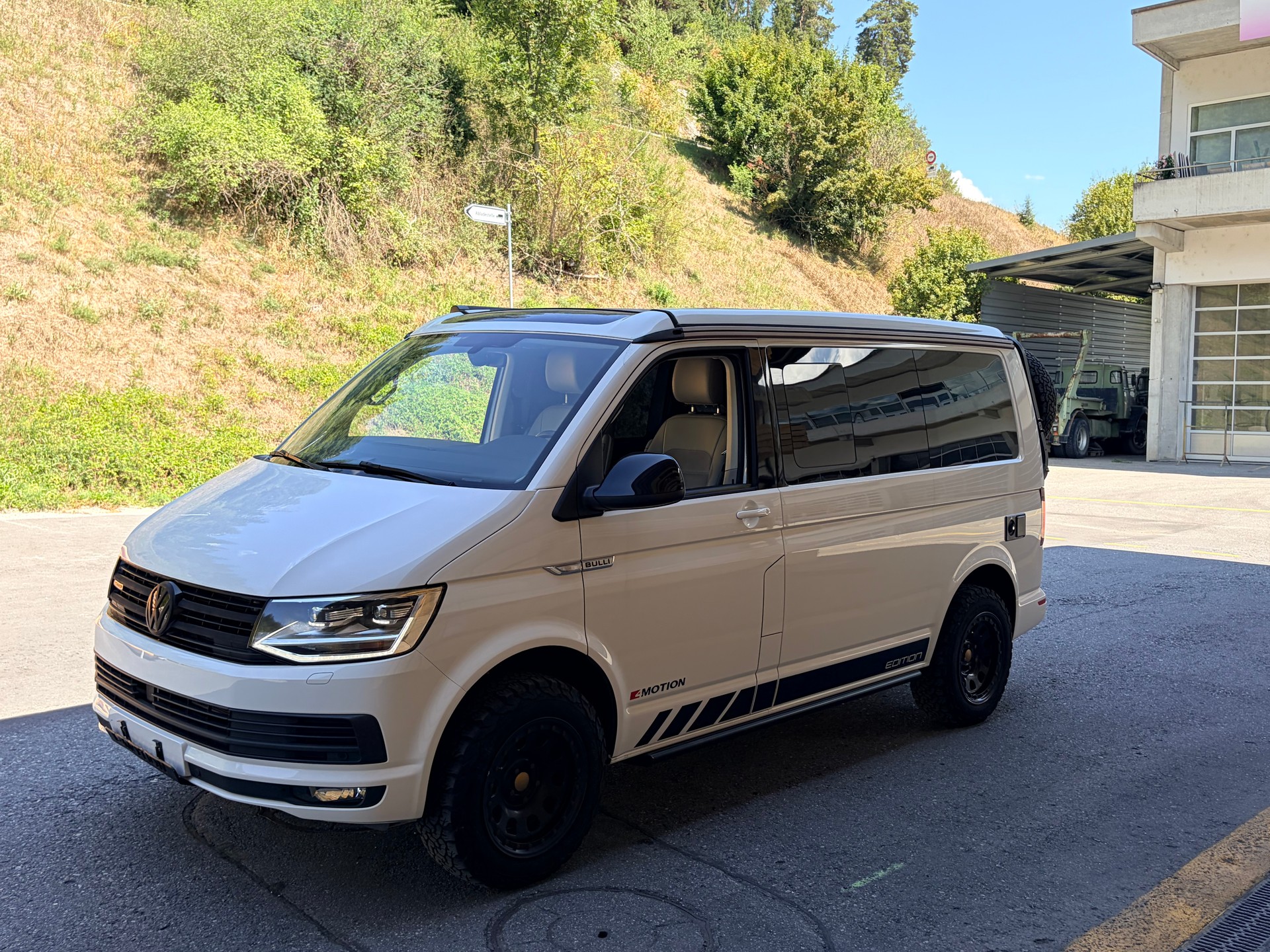 VW T6 California 3000 2.0 TDI 199 Ocean Ed. DSG 4m-image-0