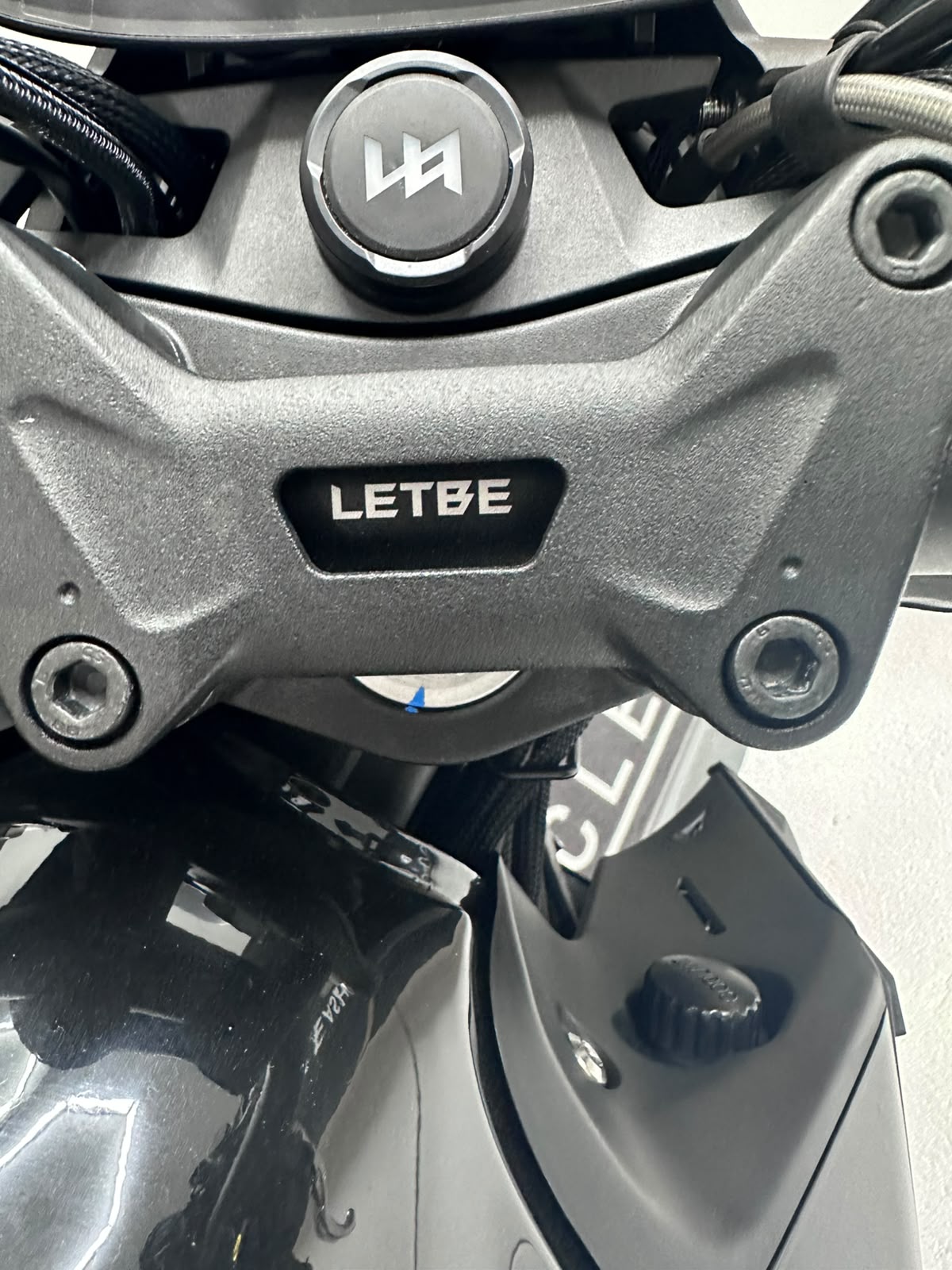LETBE ARTHUR-image-4