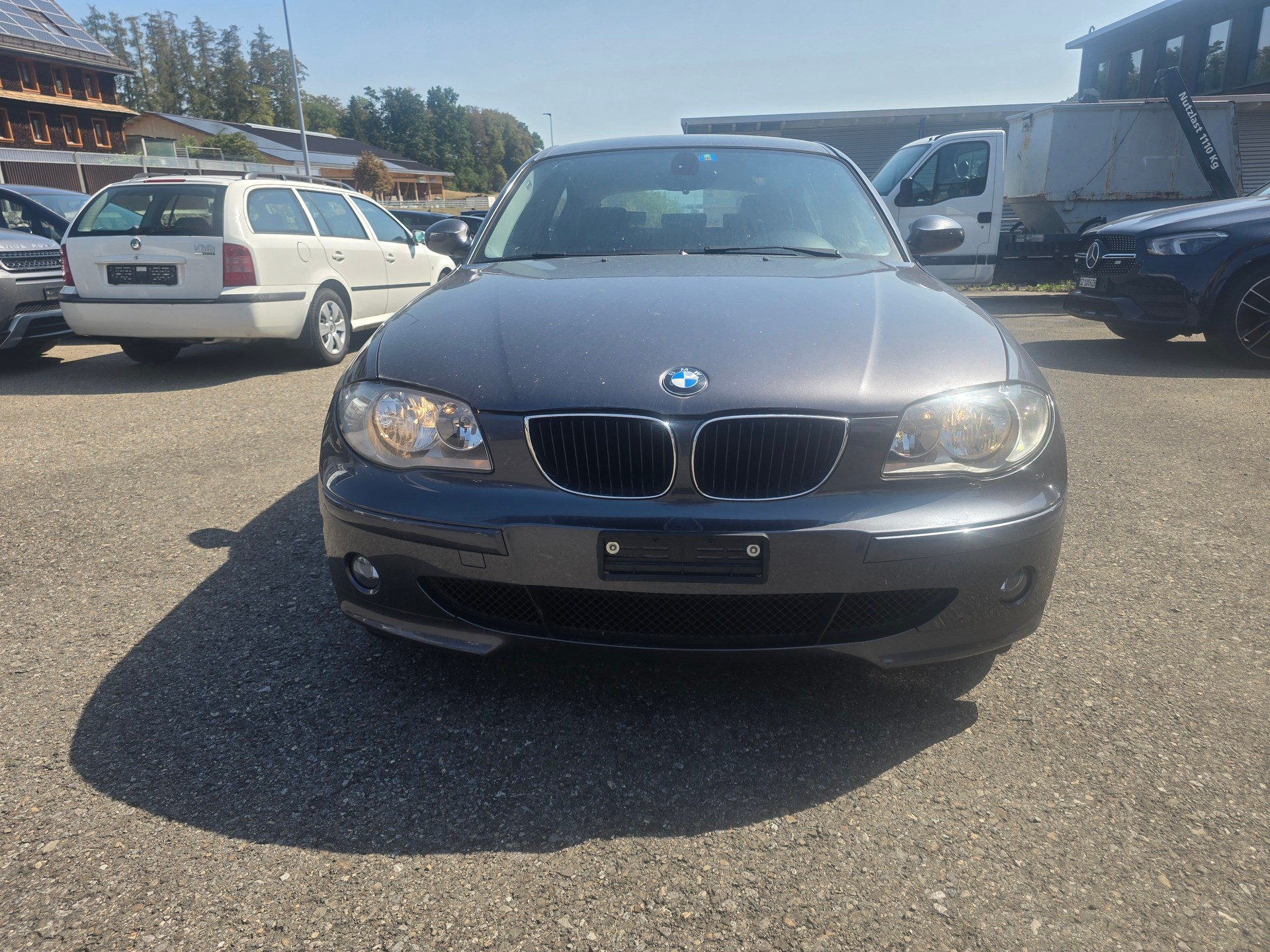 BMW 120i-image-0
