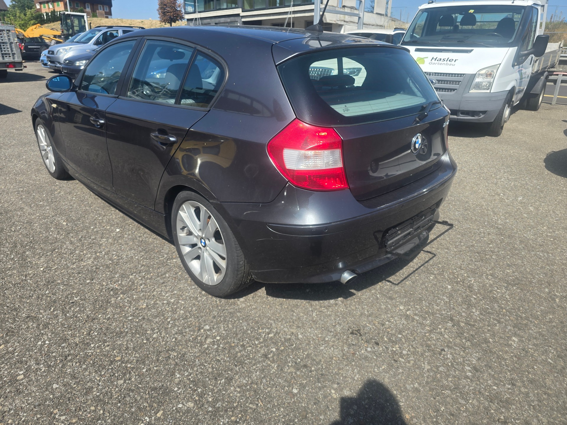 BMW 120i-image-6