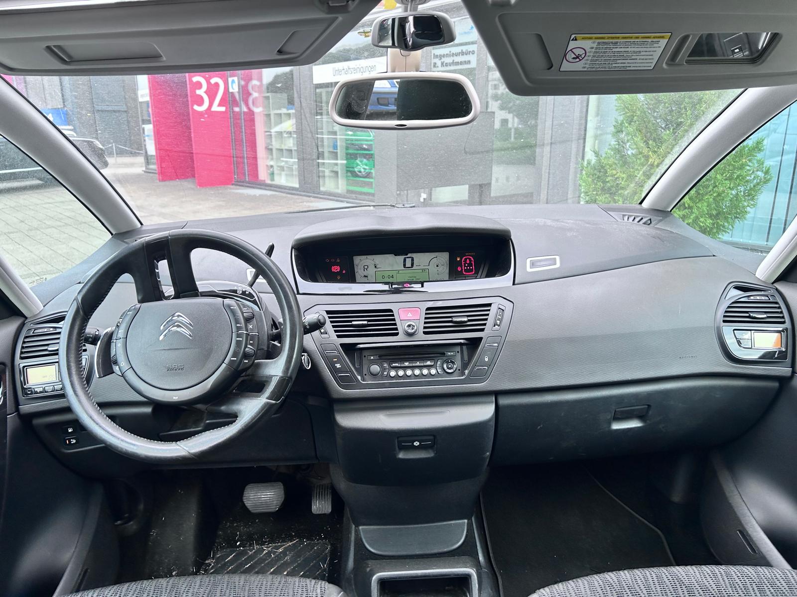 CITROEN C4 Picasso 1.6i 16V THP Swiss Style EGS6-image-8