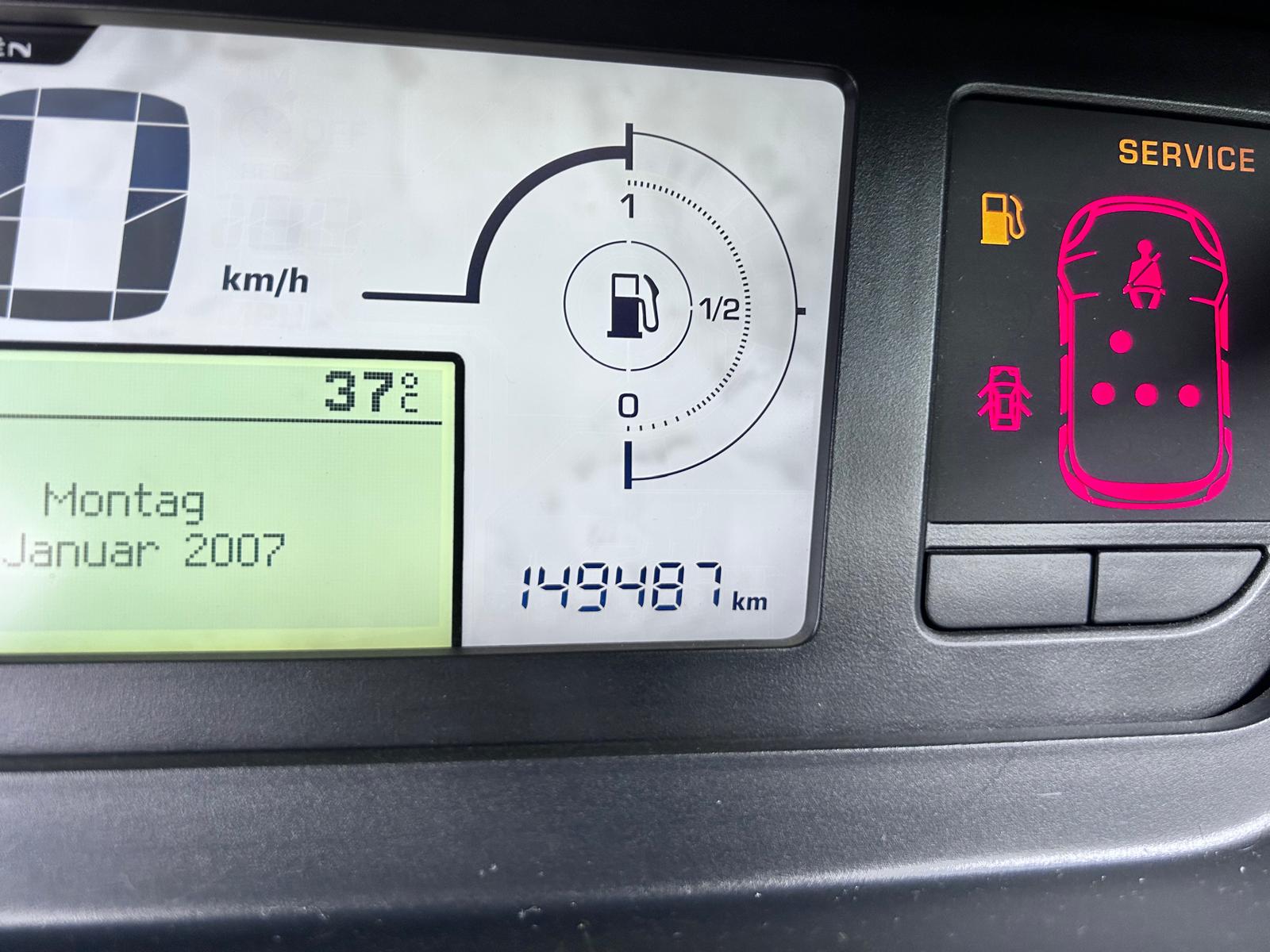 CITROEN C4 Picasso 1.6i 16V THP Swiss Style EGS6-image-11