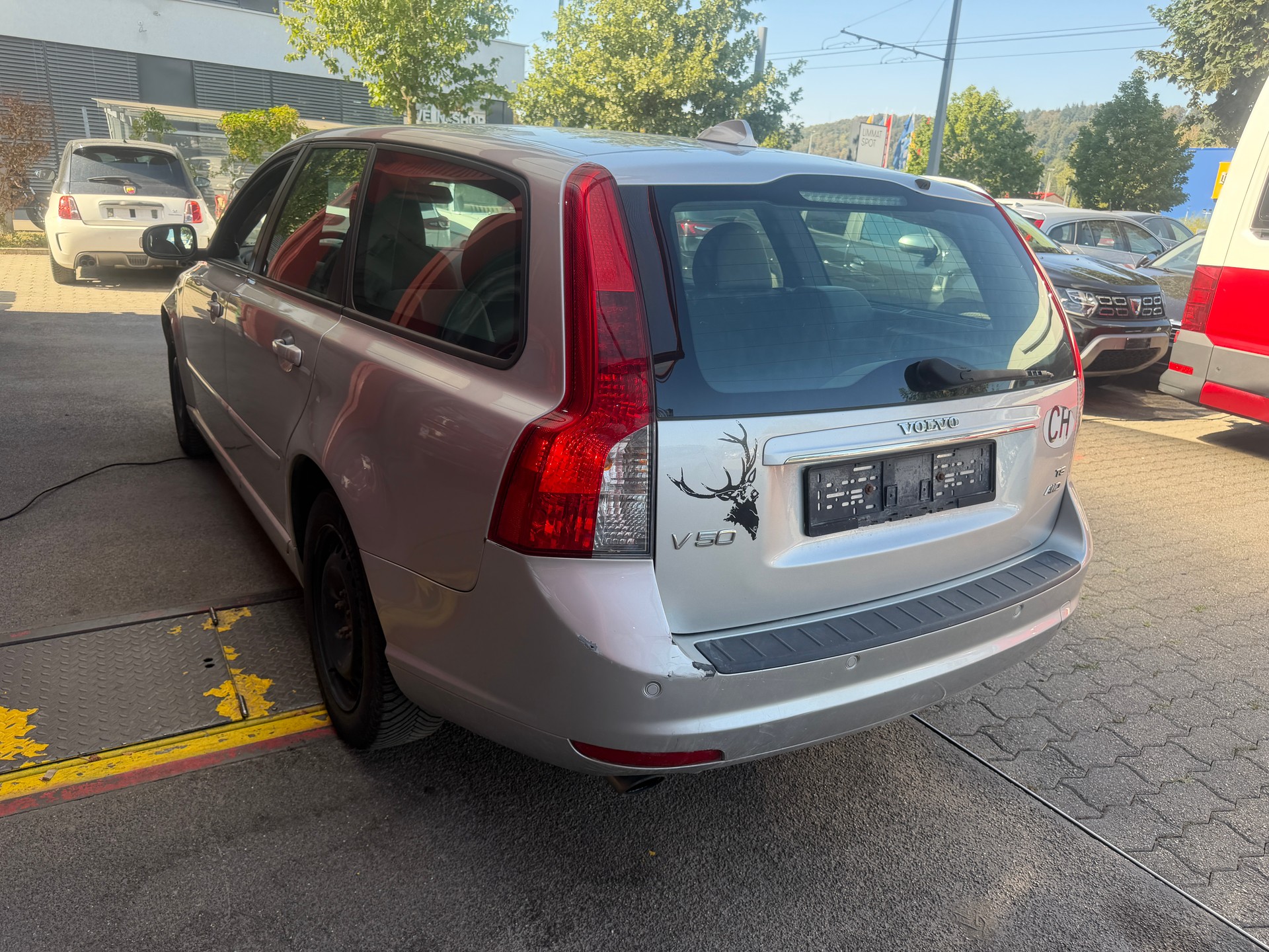 VOLVO V50 T5 AWD Momentum-image-6