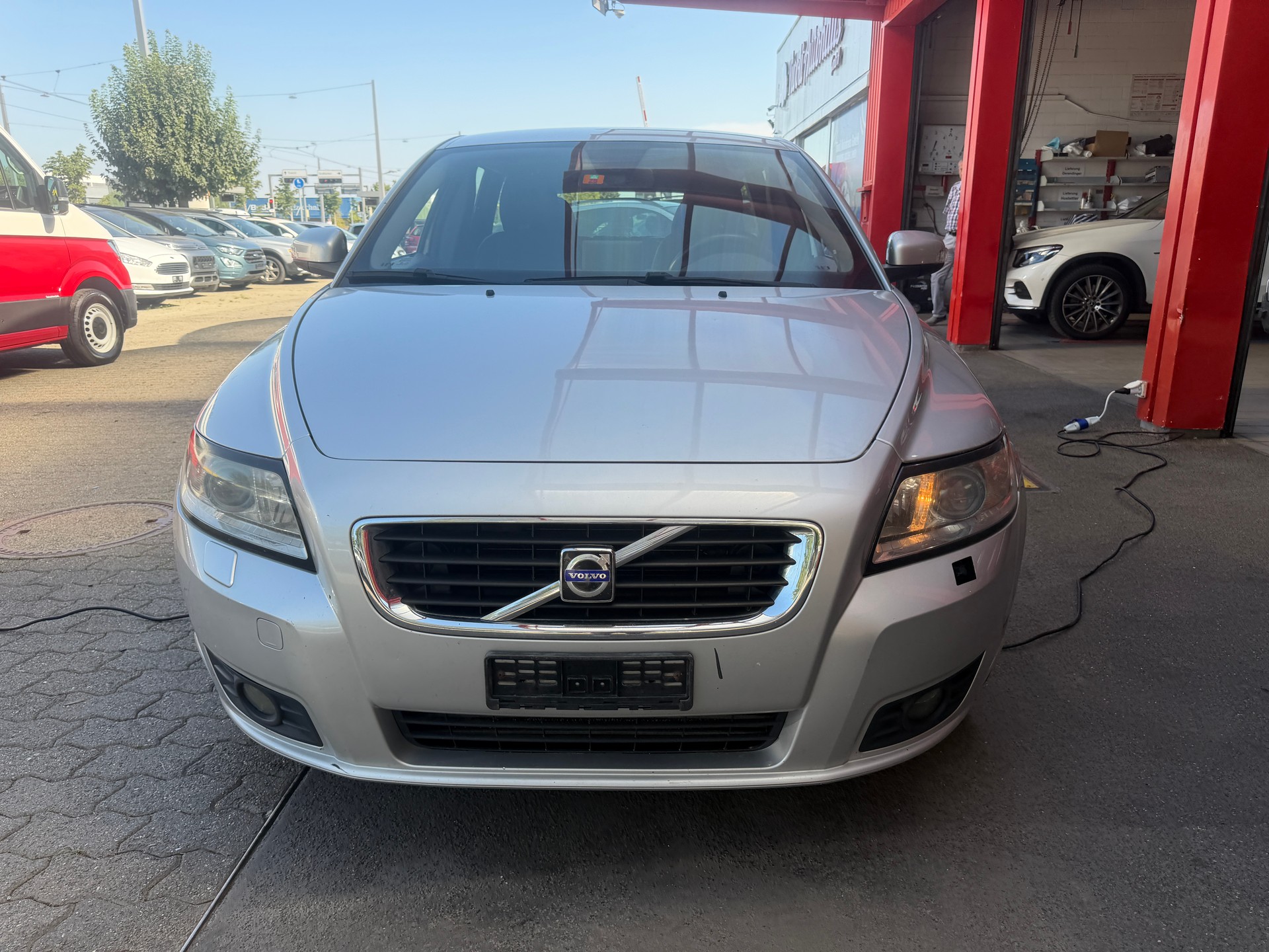 VOLVO V50 T5 AWD Momentum-showroom-element-1