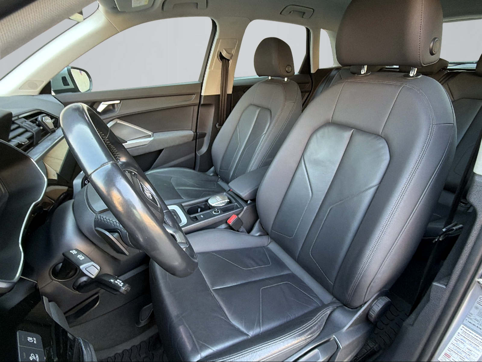 AUDI Q3 40 TFSI advanced quattro S-tronic-image-6