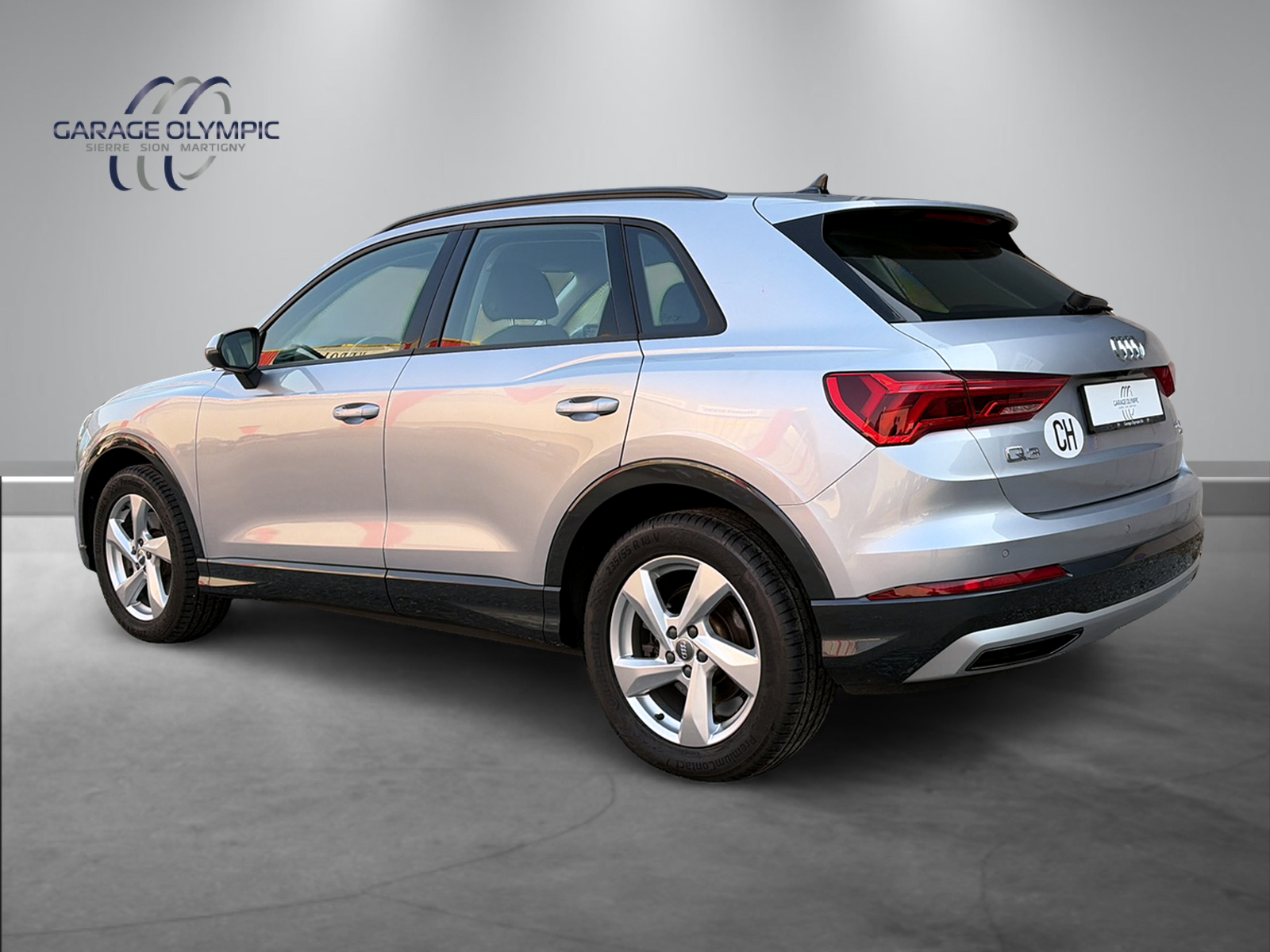 AUDI Q3 40 TFSI advanced quattro S-tronic-showroom-element-3