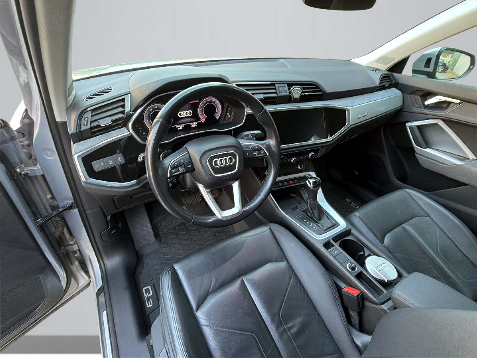 AUDI Q3 40 TFSI advanced quattro S-tronic-image-7