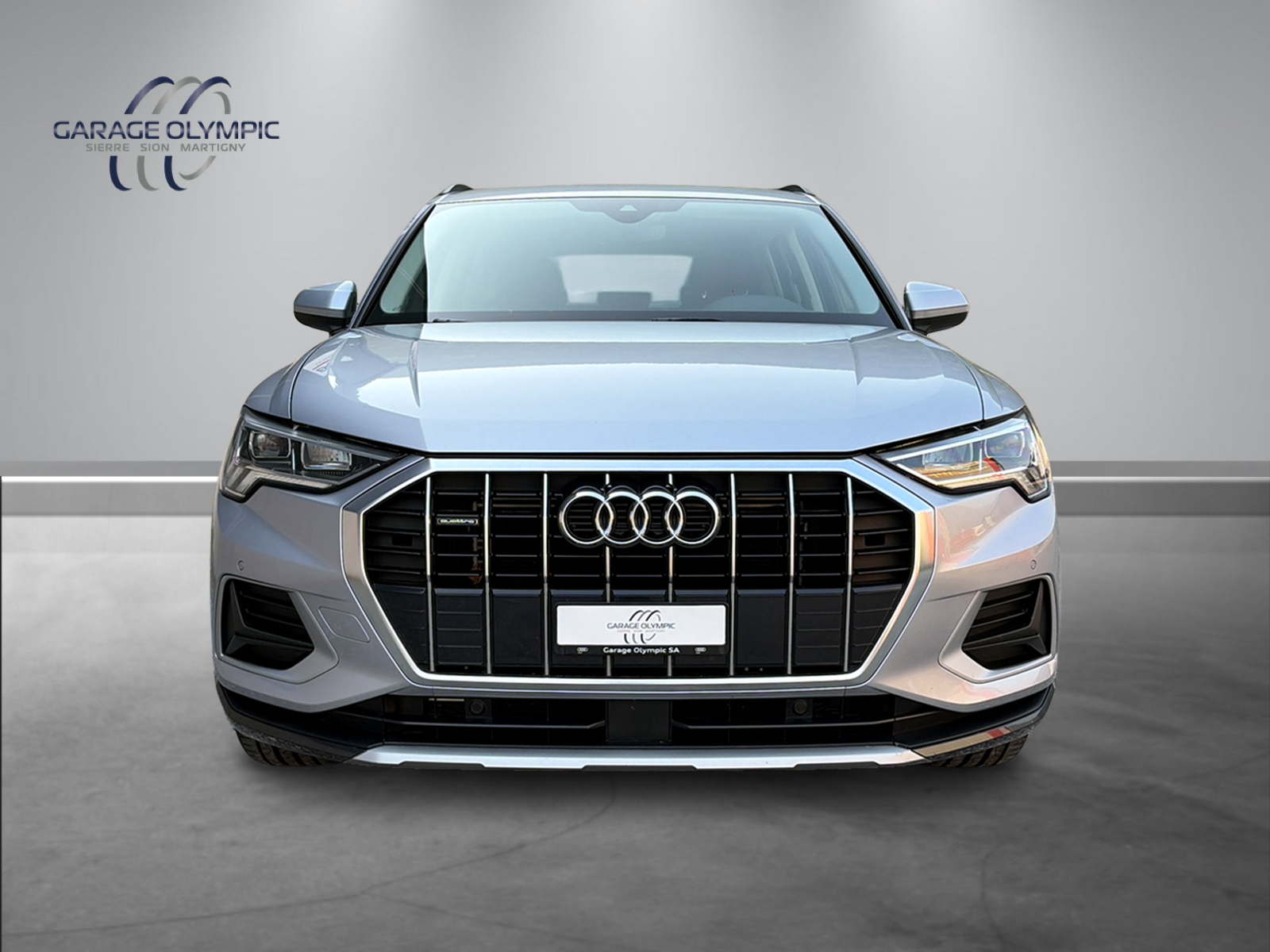 AUDI Q3 40 TFSI advanced quattro S-tronic-showroom-element-1