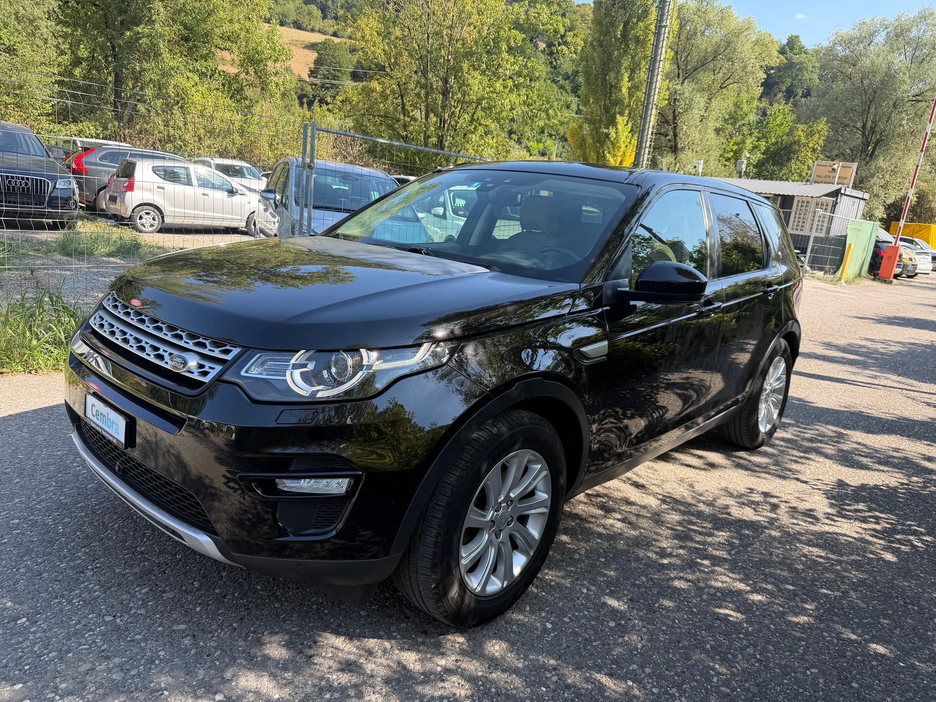 LAND ROVER Discovery Sport 2.0 TD4 HSE AT9-image-2