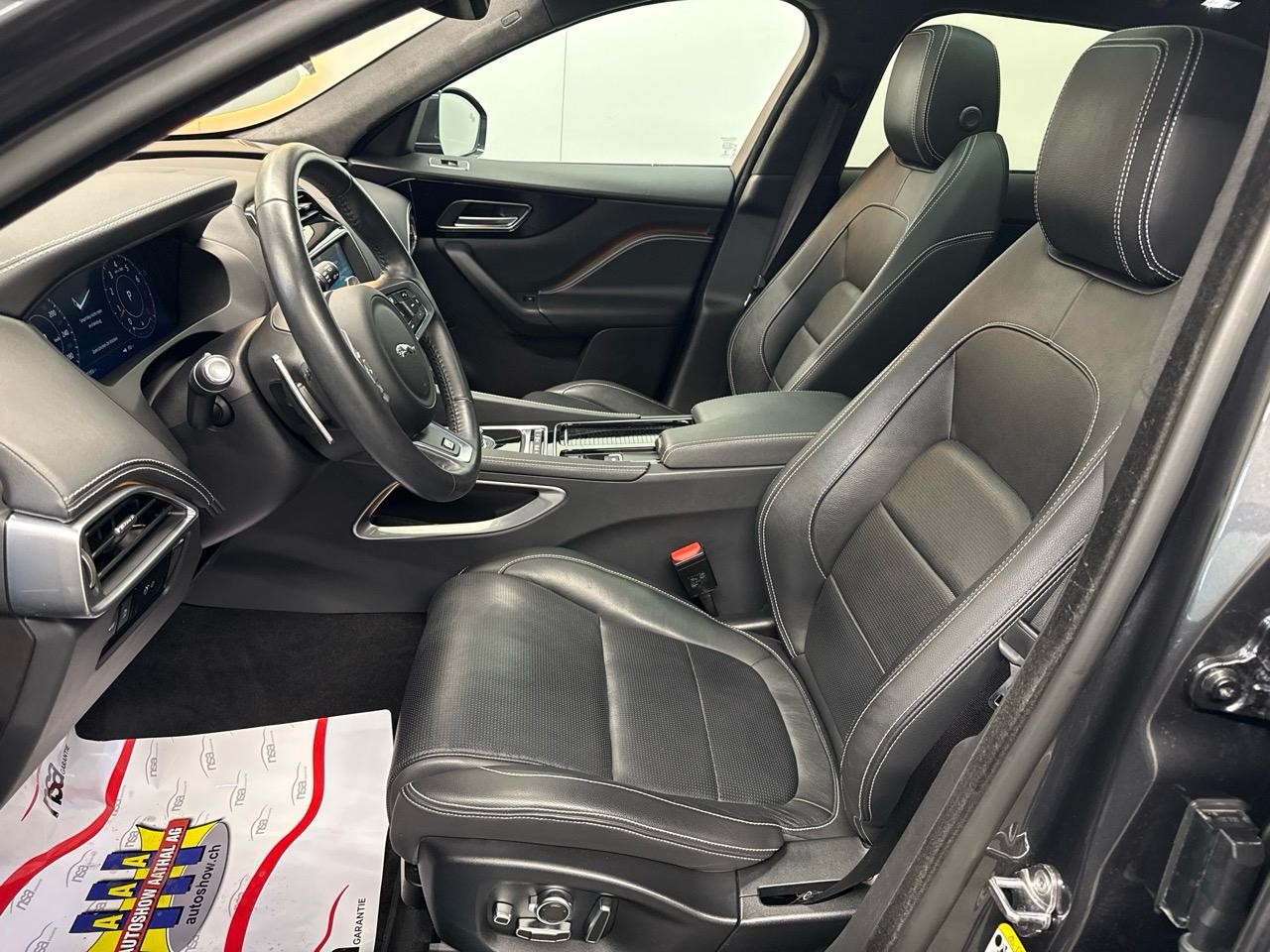 JAGUAR F-Pace 25t 2.0 R-Sport AWD Automatik-image-3