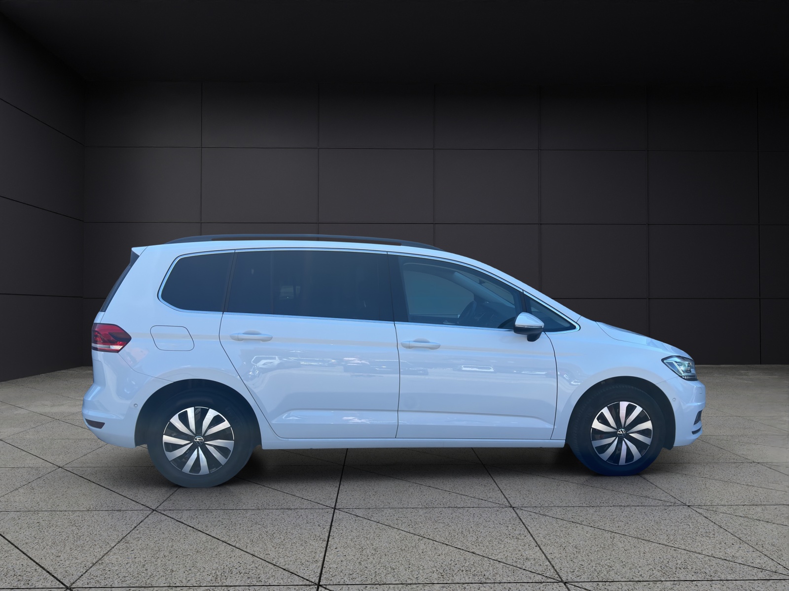 VW Touran 2.0 TDI BlueMotion Technology Comfortline DSG-image-7