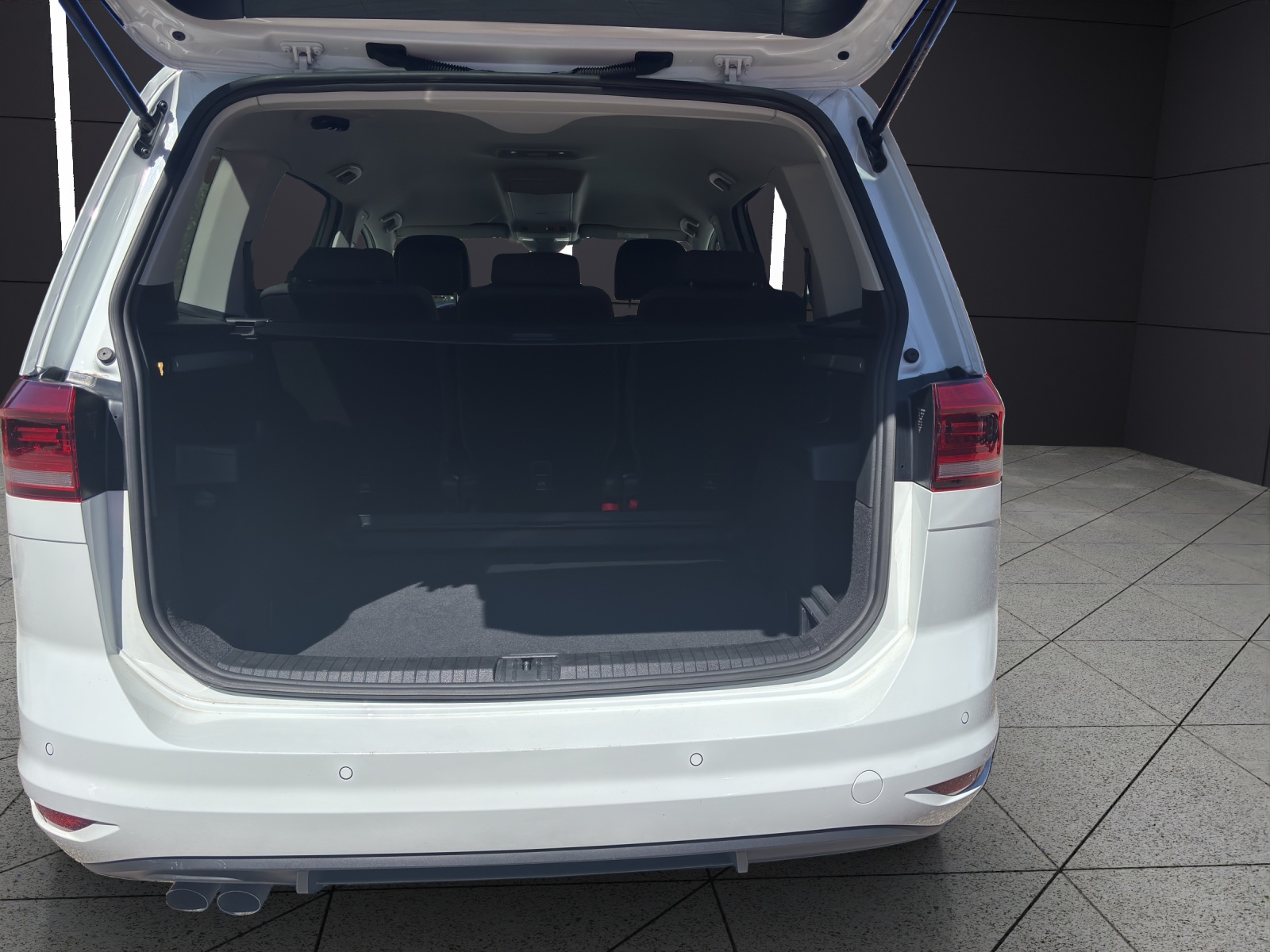 VW Touran 2.0 TDI BlueMotion Technology Comfortline DSG-image-14