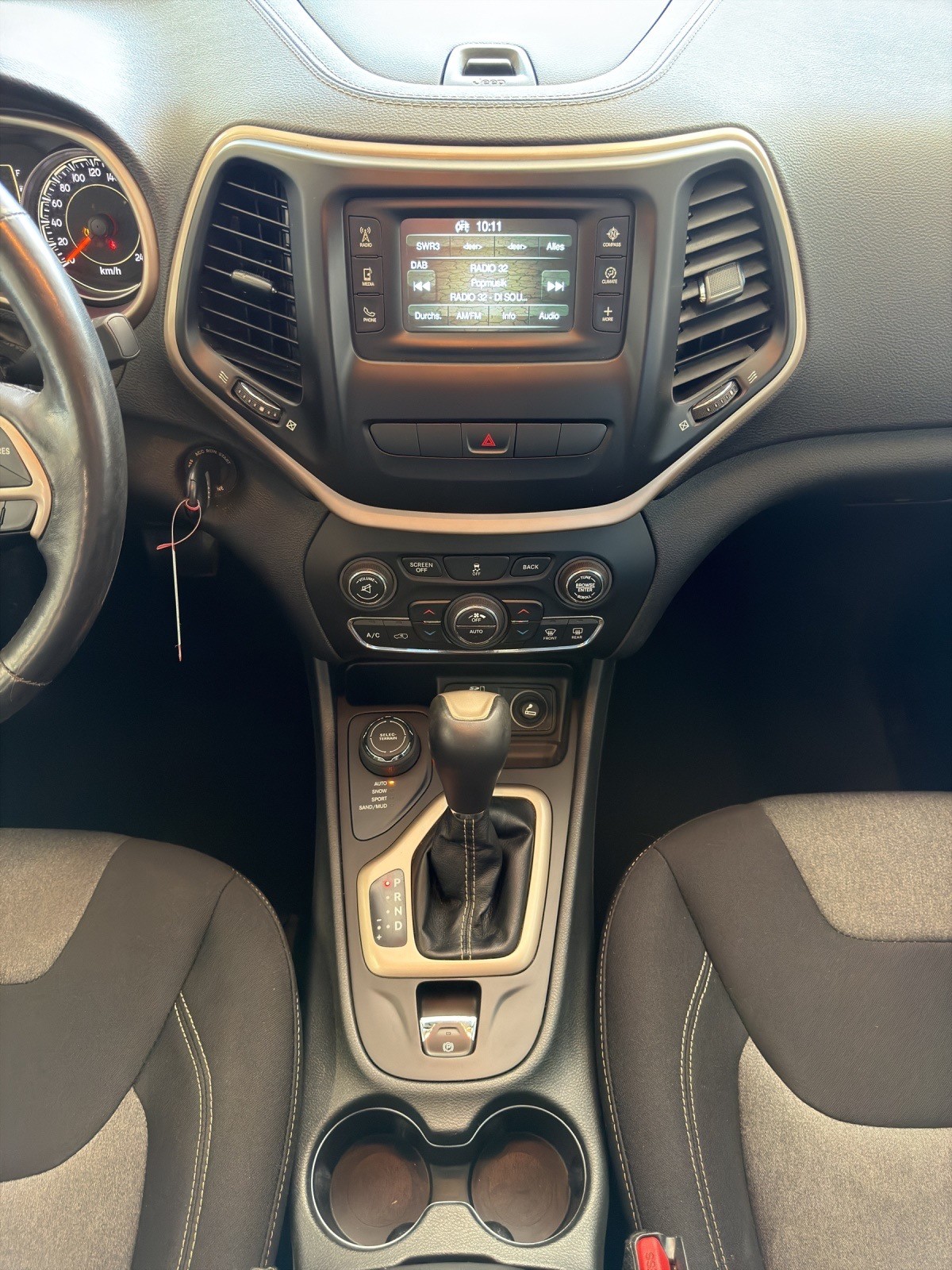 JEEP CHEROKEE-image-17