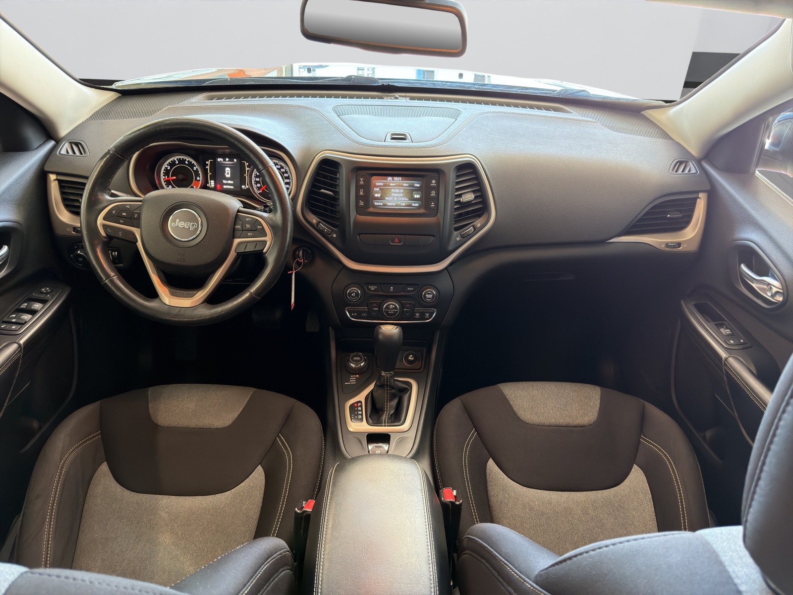 JEEP CHEROKEE-image-11