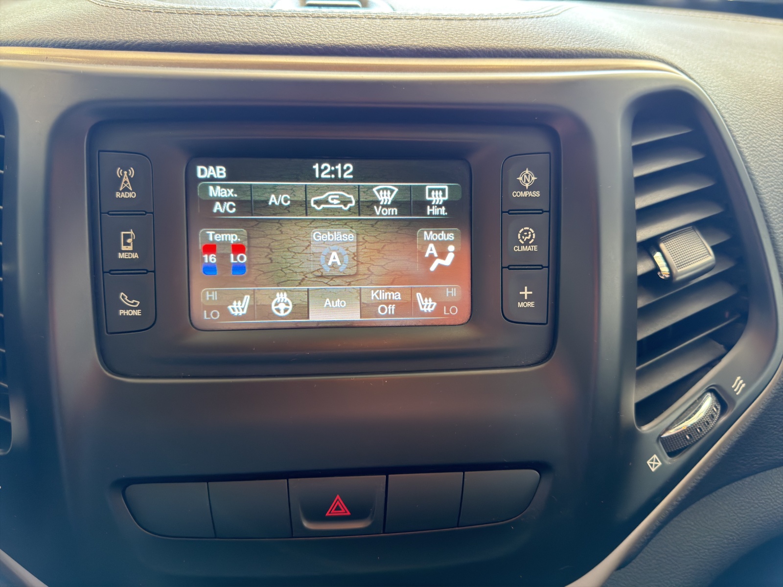 JEEP CHEROKEE-image-25