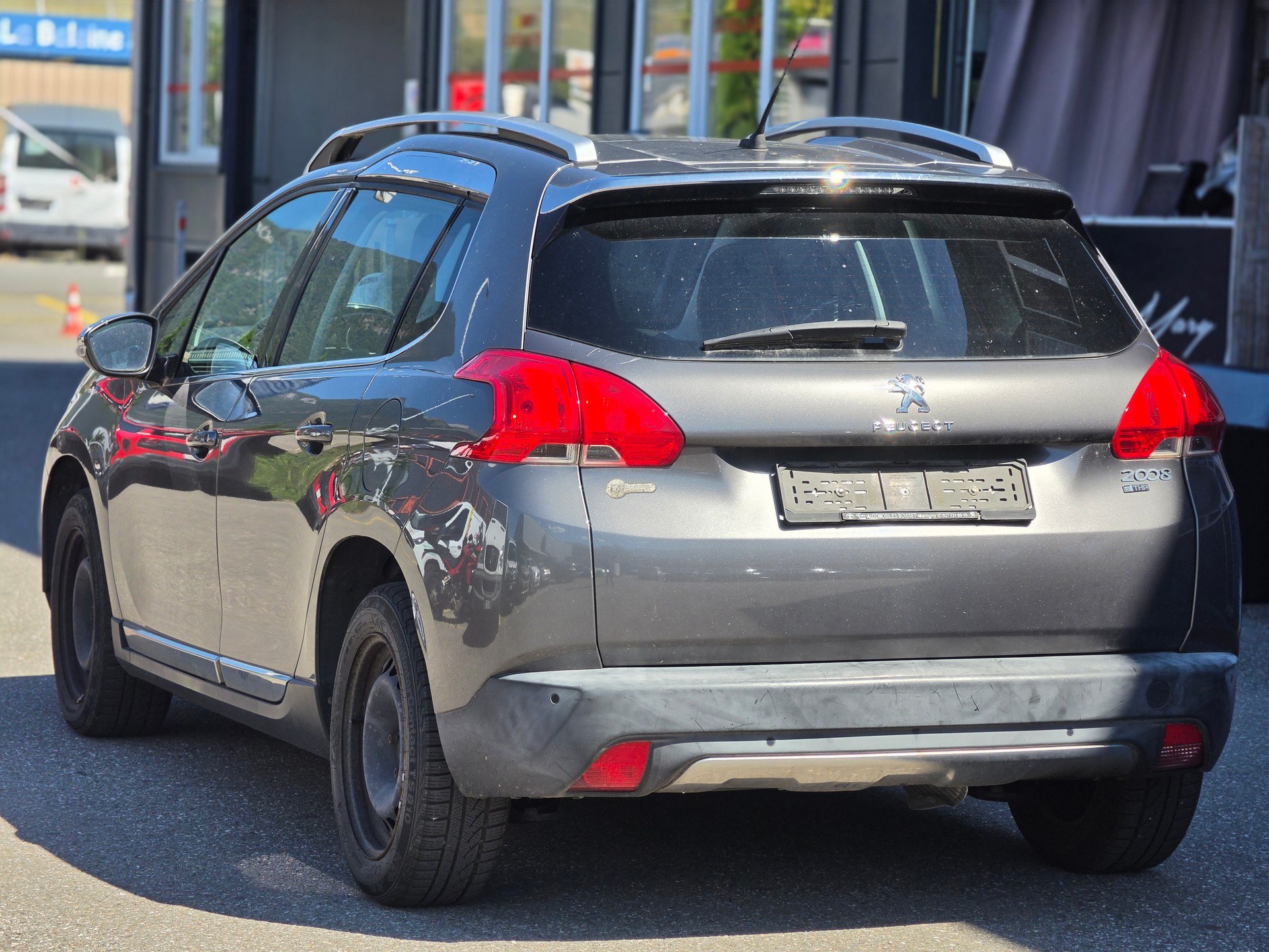 PEUGEOT 2008 1.2 PureTech Féline-image-4