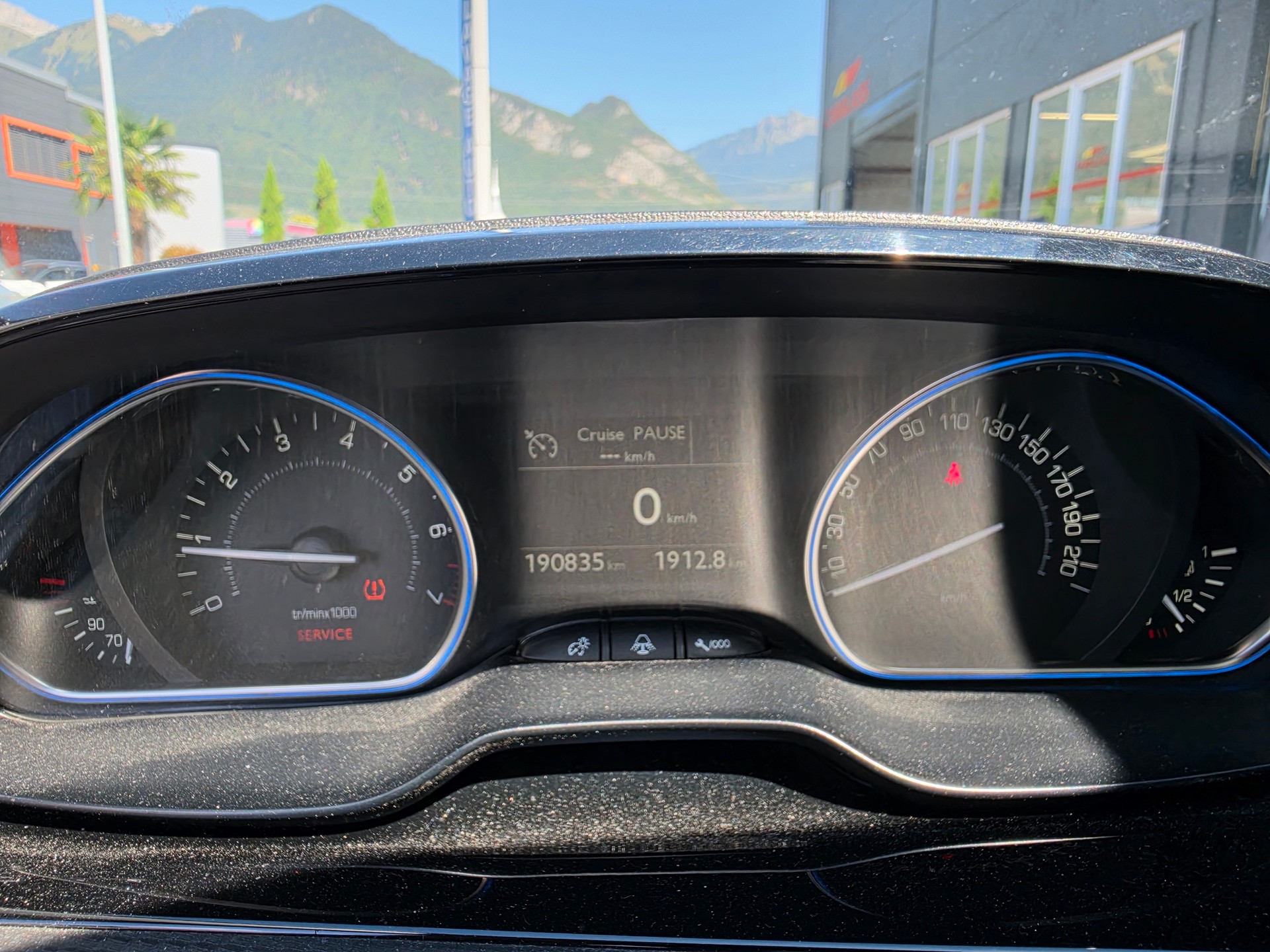 PEUGEOT 2008 1.2 PureTech Féline-image-9