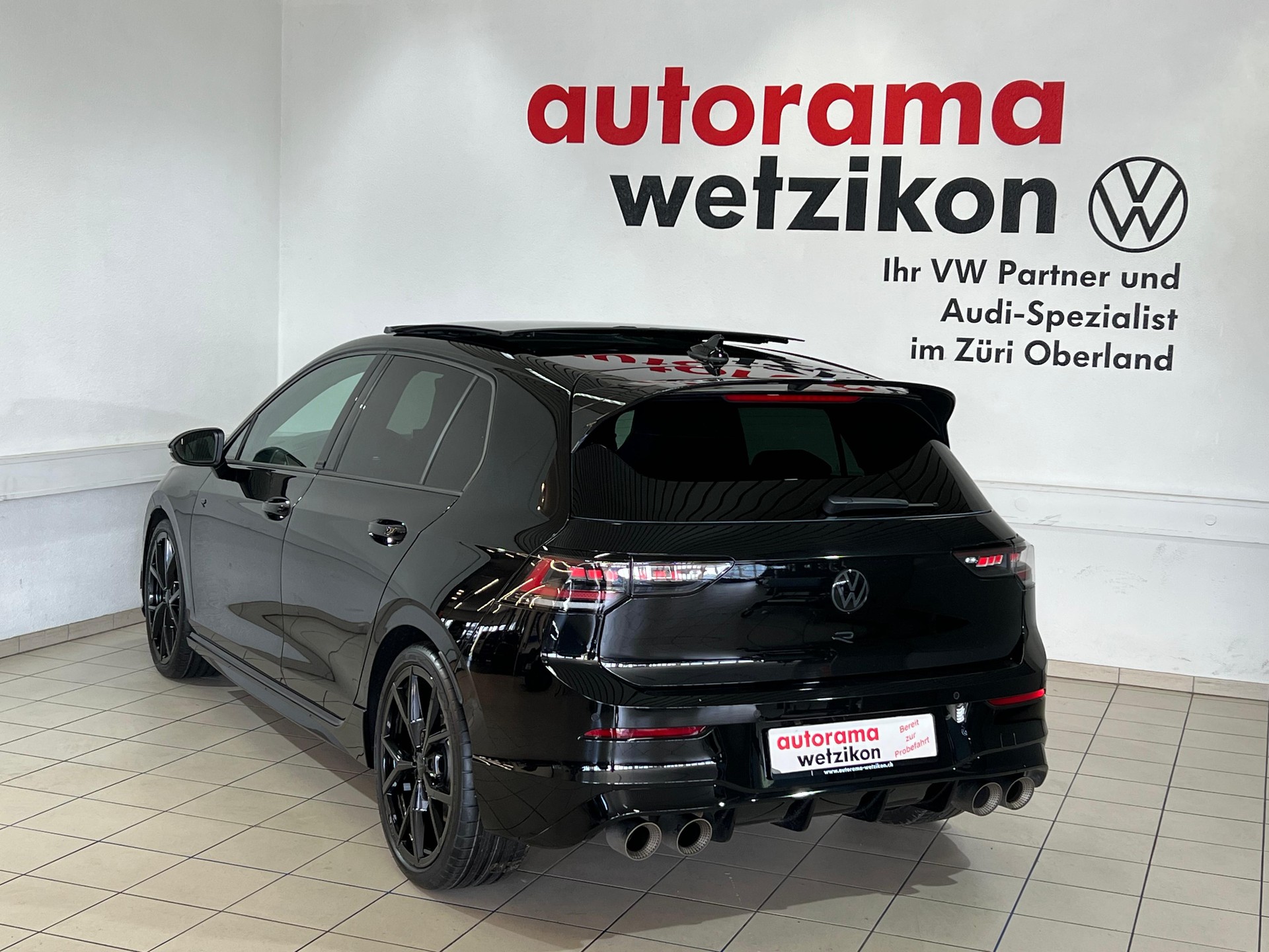 VW Golf 2.0 TSI R Black Edition DSG 4 Motion-image-3