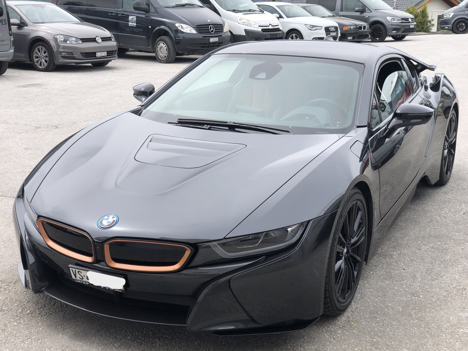 BMW i8 Ultimate Sophisto Edition 1 of 200-image-6