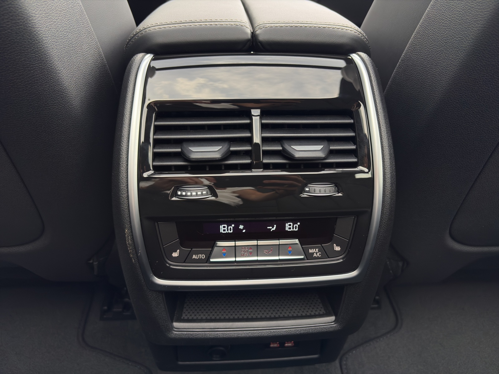 BMW X5 xDrive40d-image-17