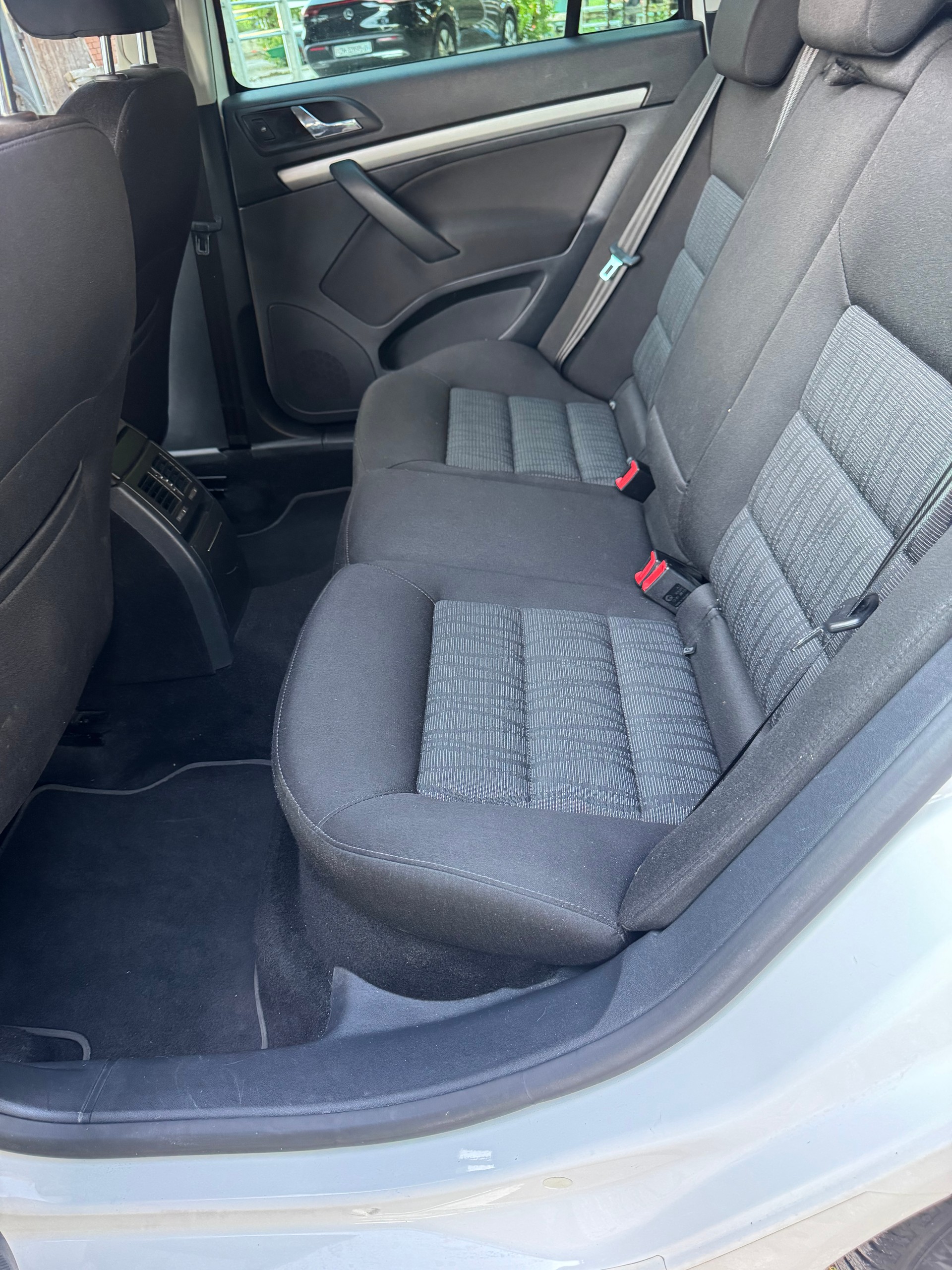 SKODA Octavia Combi 1.8 TSI Ambition 4x4-image-10