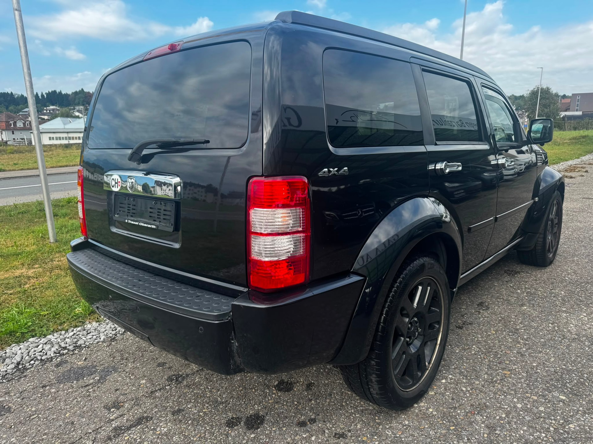 DODGE Nitro 2.8 CRD Blackline Automatic-image-4