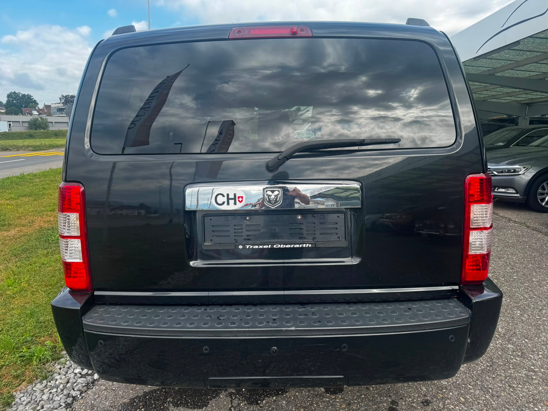 DODGE Nitro 2.8 CRD Blackline Automatic-image-5