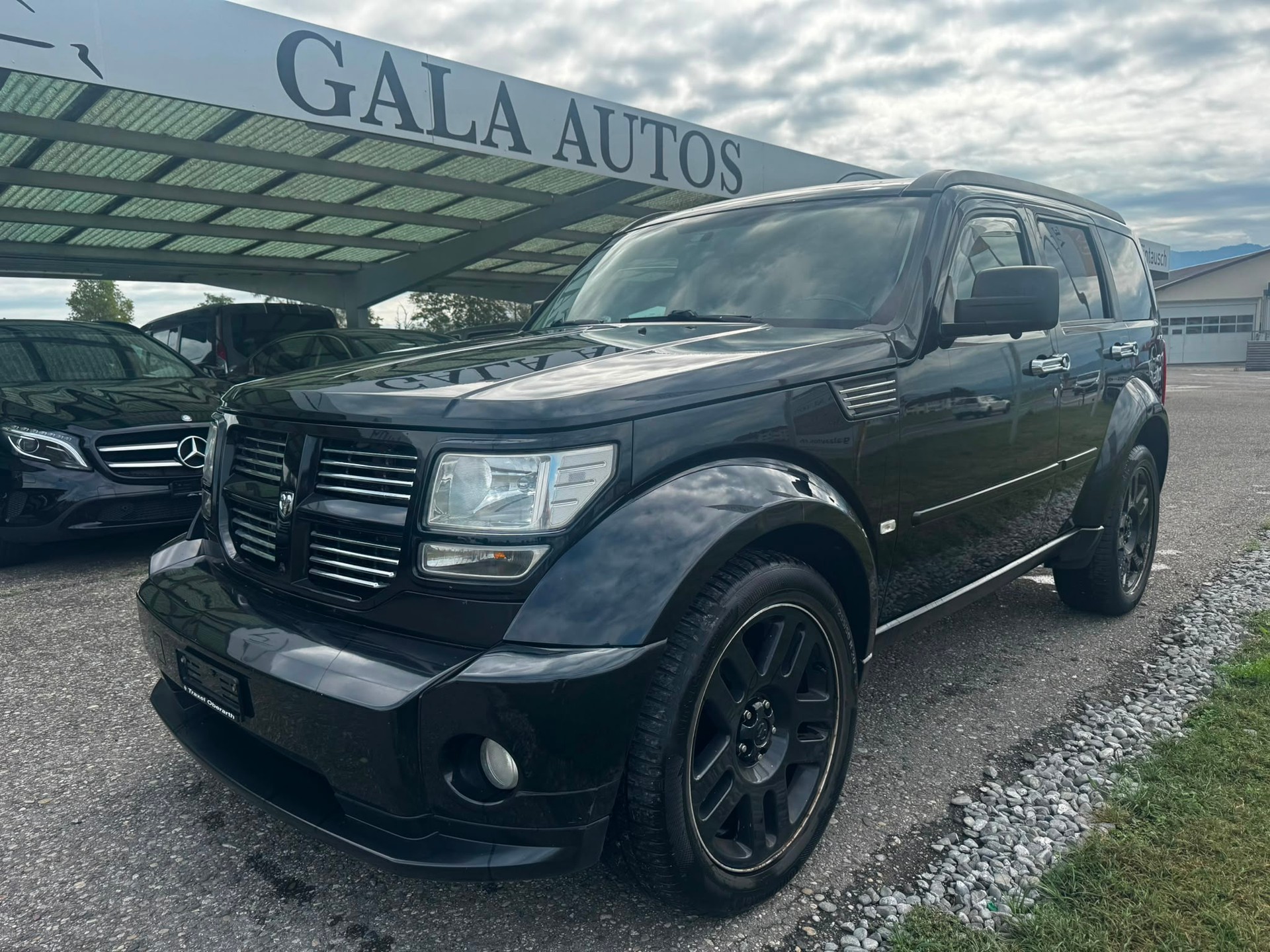 DODGE Nitro 2.8 CRD Blackline Automatic
