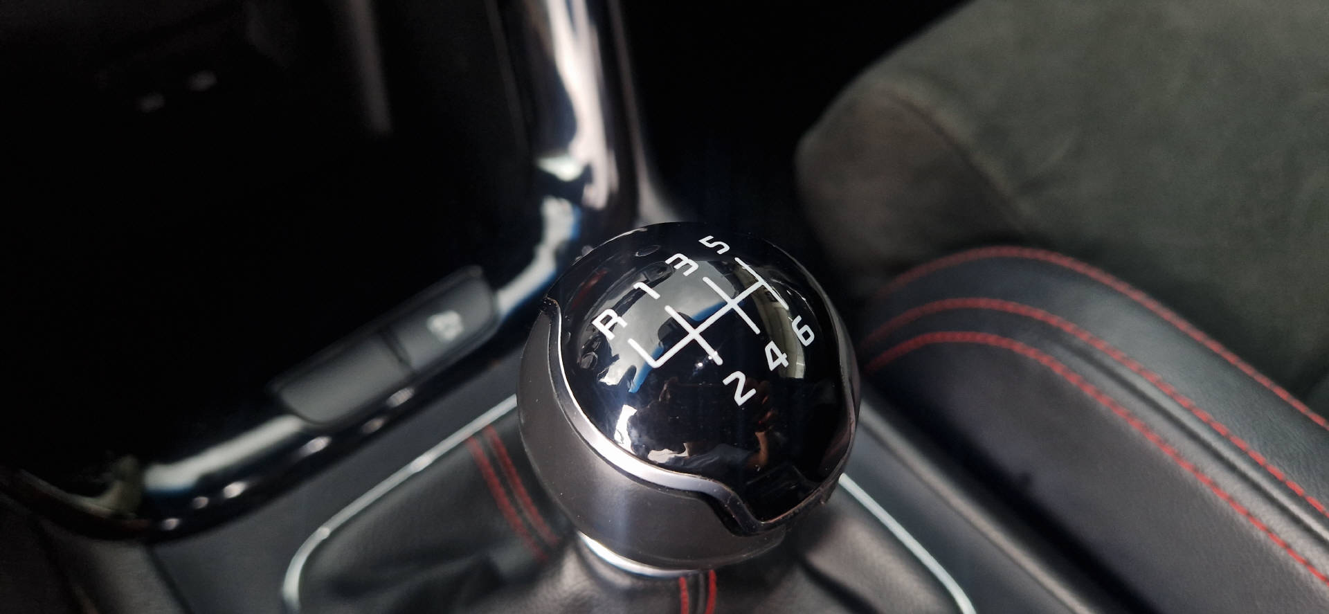 KIA Pro_Ceed 1.6 GDi Turbo GT-image-7