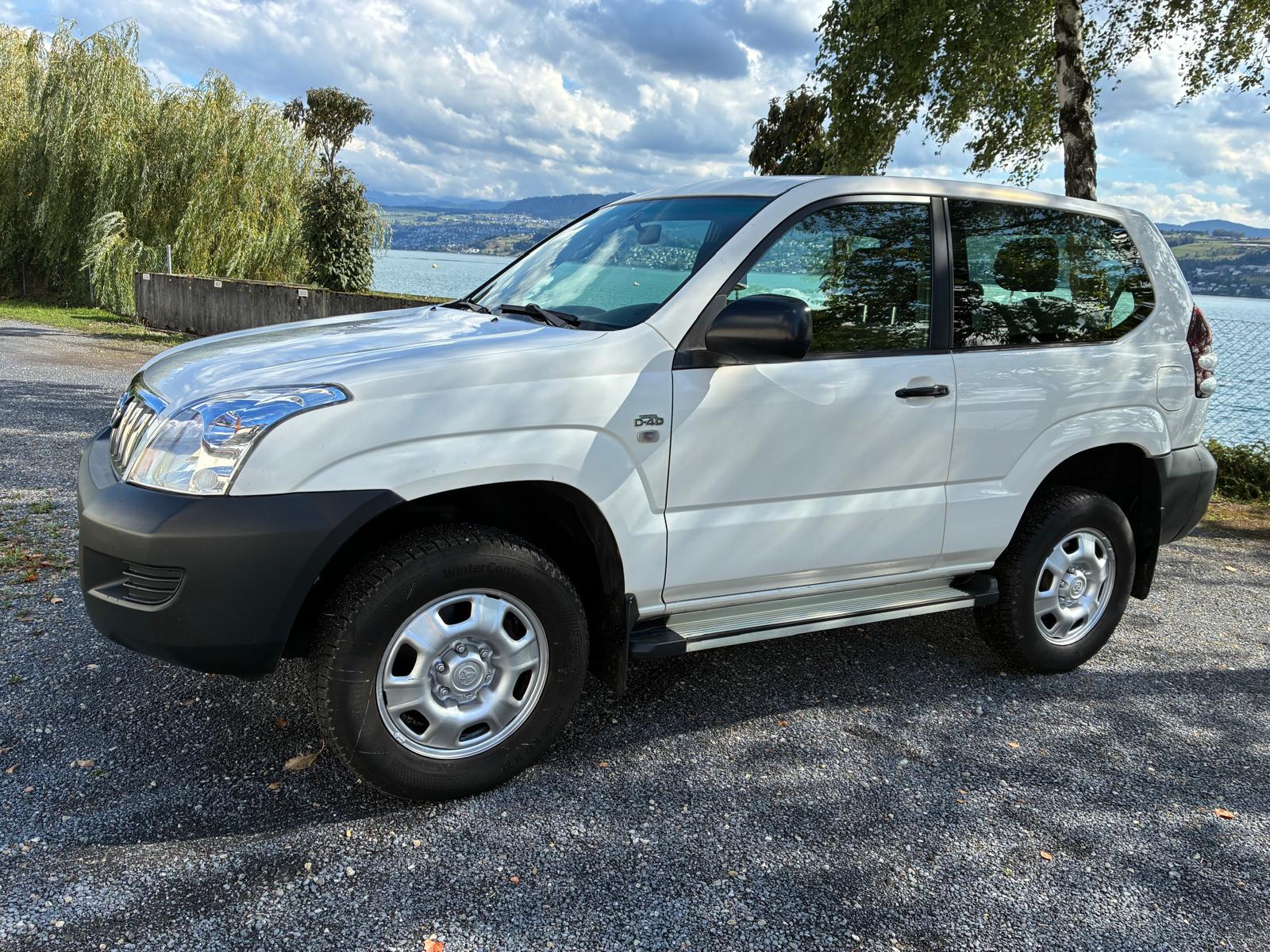 TOYOTA Land Cruiser 3.0 TD Linea Terra-image-1
