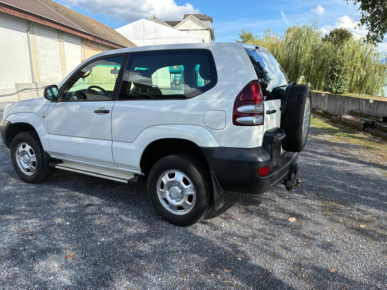 TOYOTA Land Cruiser 3.0 TD Linea Terra-image-10