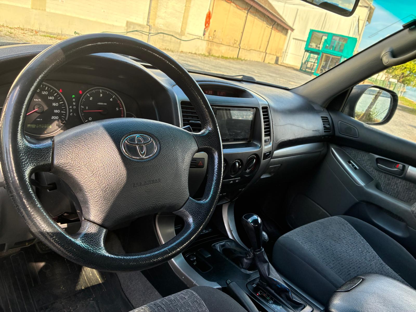 TOYOTA Land Cruiser 3.0 TD Linea Terra-image-5