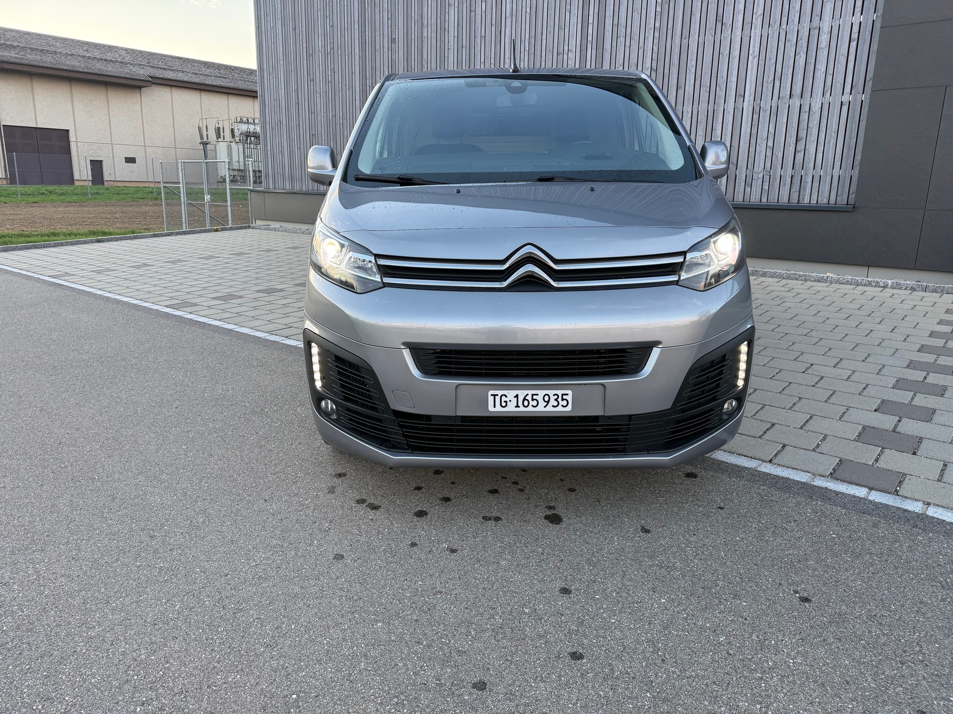 CITROEN 2.0 BlueHDi 180 Komfort S/S-image-4