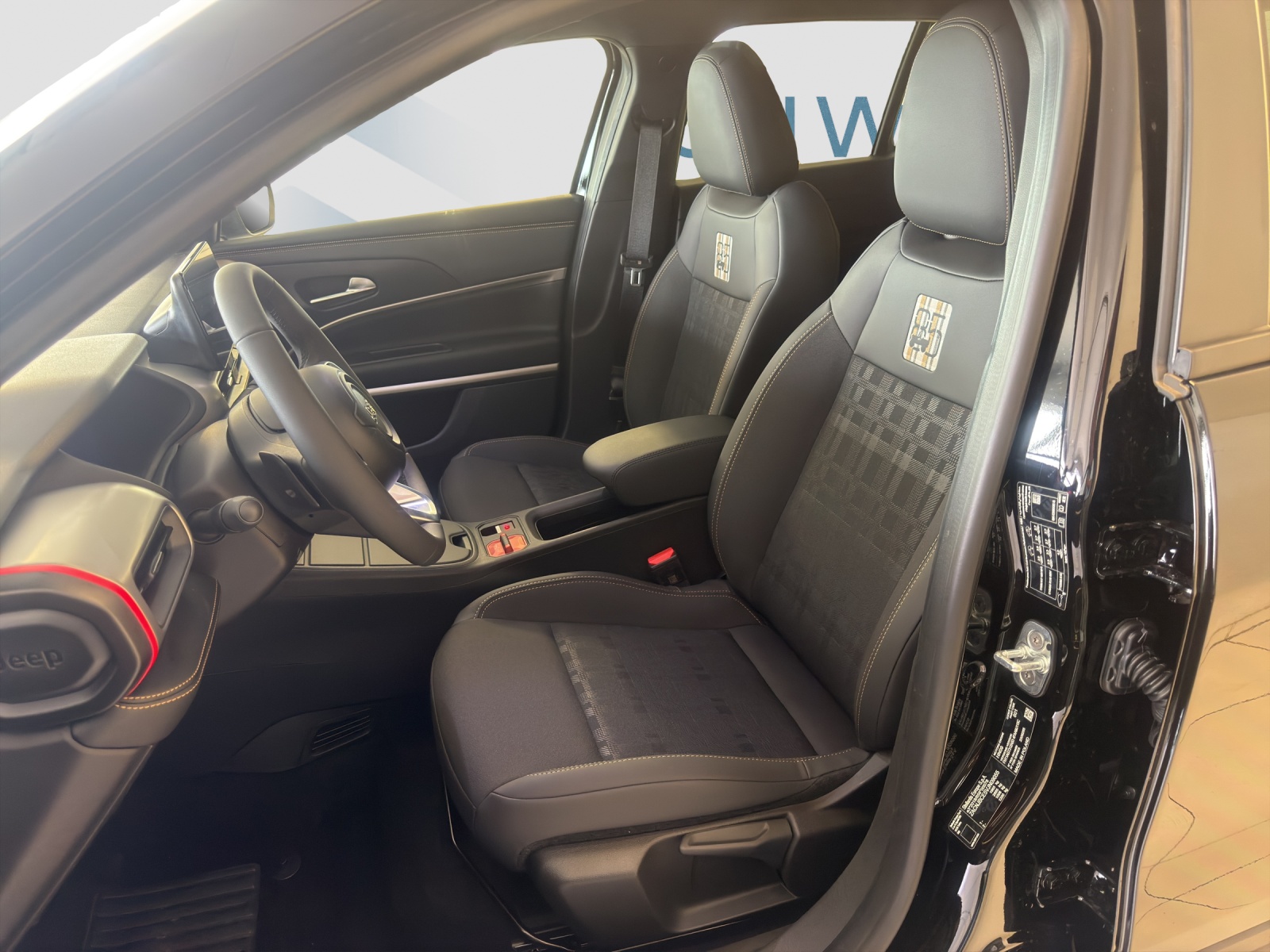 JEEP AVENGER 1.2 MHEV 85th Anniv-image-8