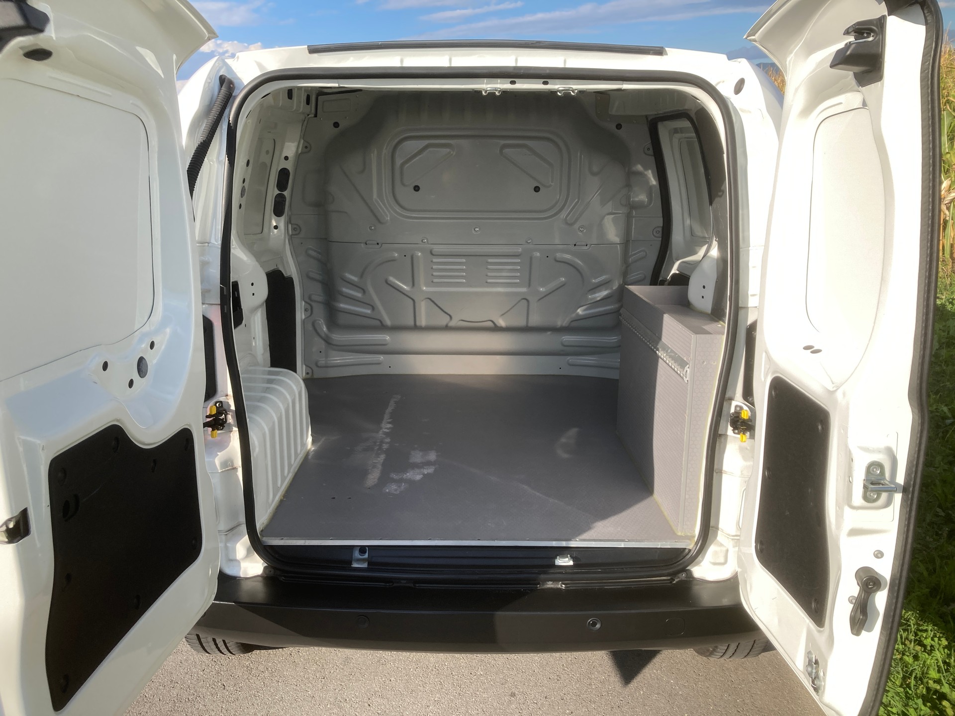 FIAT Fiorino 1.4 8V Swiss-image-5