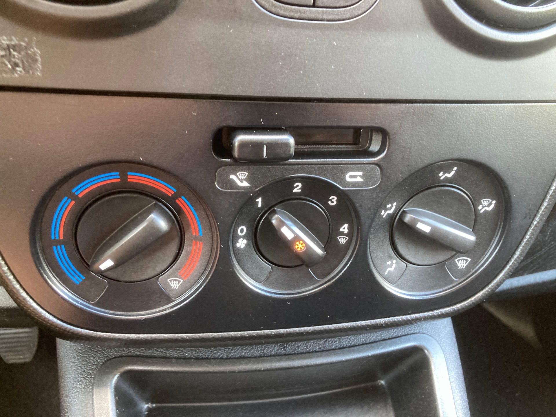 FIAT Fiorino 1.4 8V Swiss-image-13