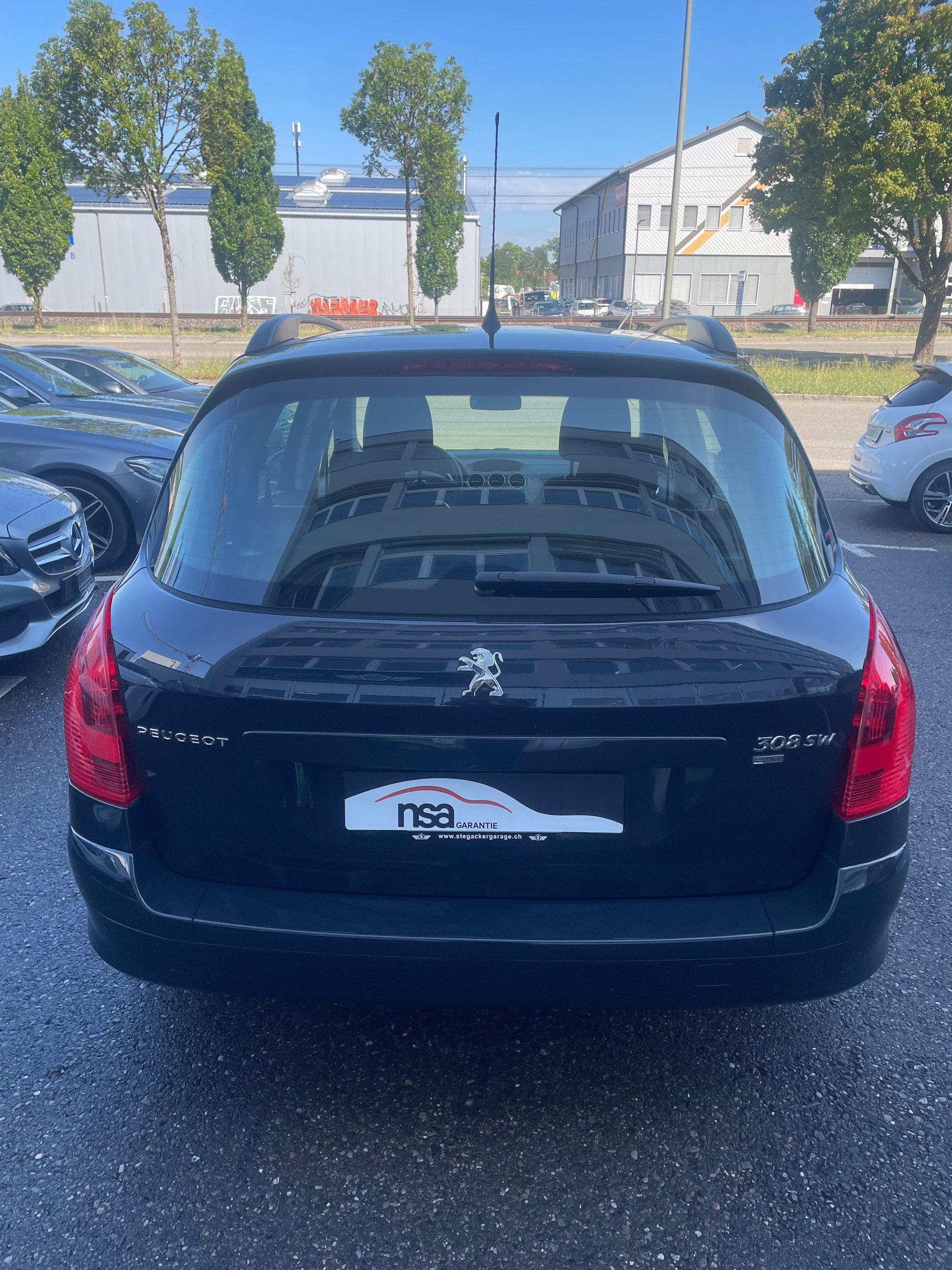 PEUGEOT 308 SW 1.6 HDI Allure EGS6-image-4